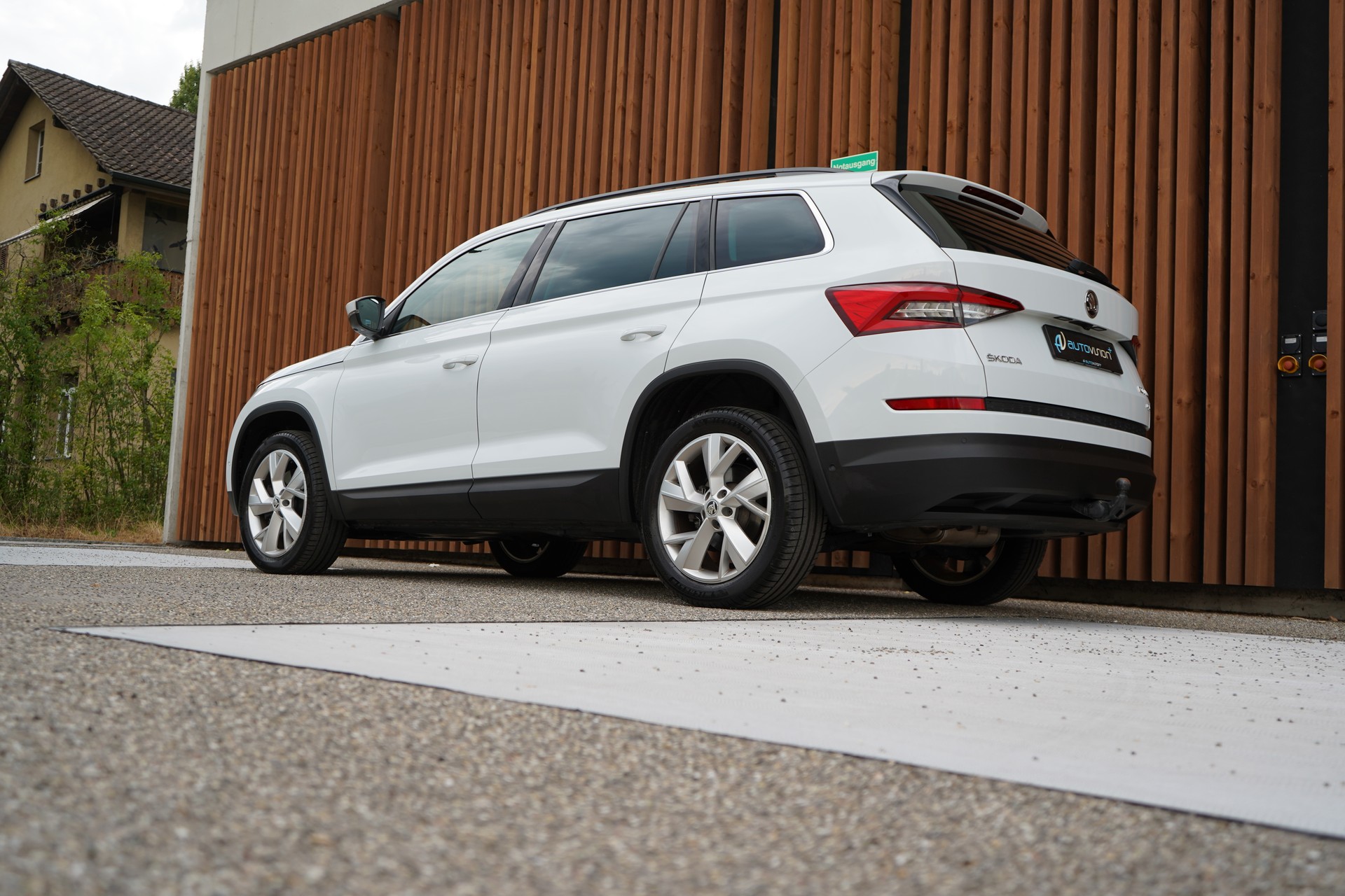 SKODA KODIAQ 2.0 TDI CR STYLE 4x4 DSG l 190 PS-image-10