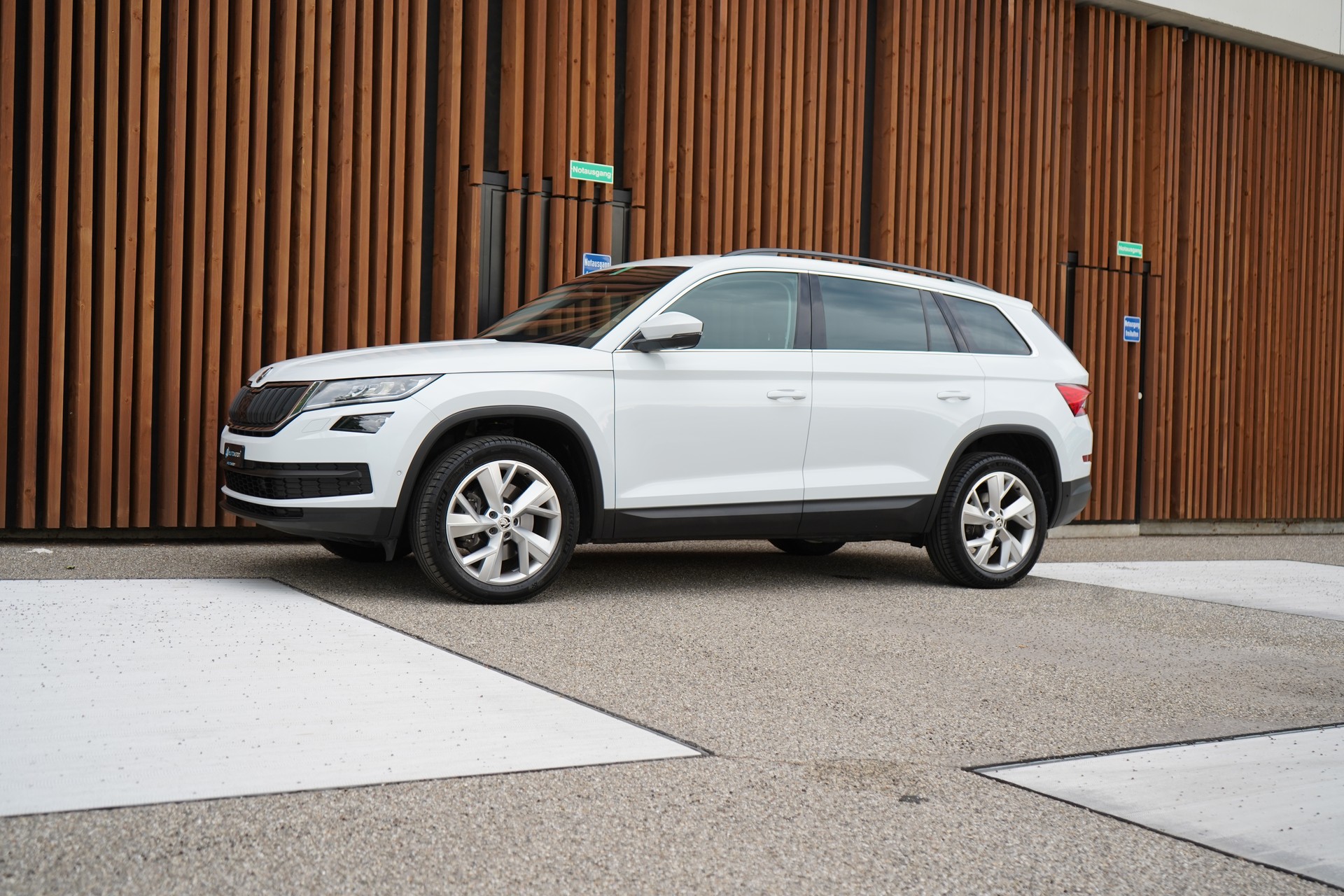 SKODA KODIAQ 2.0 TDI CR STYLE 4x4 DSG l 190 PS-image-9