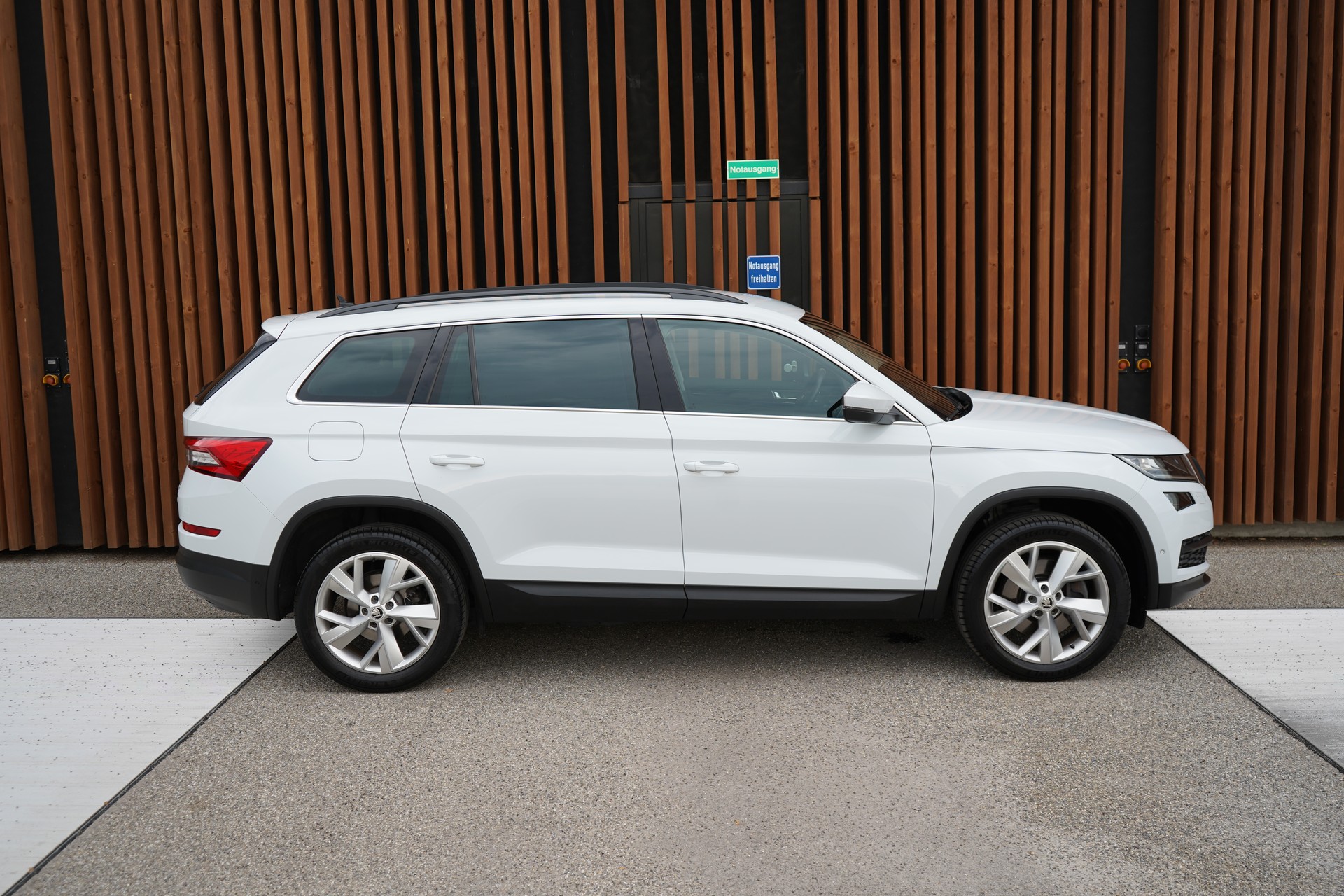 SKODA KODIAQ 2.0 TDI CR STYLE 4x4 DSG l 190 PS-image-4