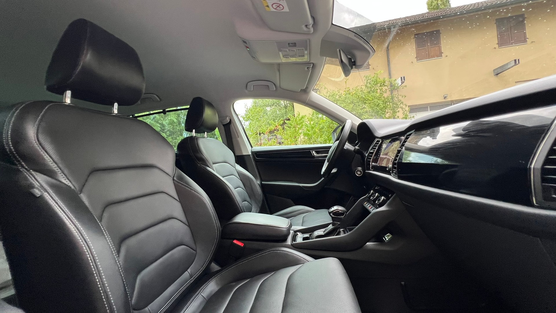 SKODA KODIAQ 2.0 TDI CR STYLE 4x4 DSG l 190 PS-image-24