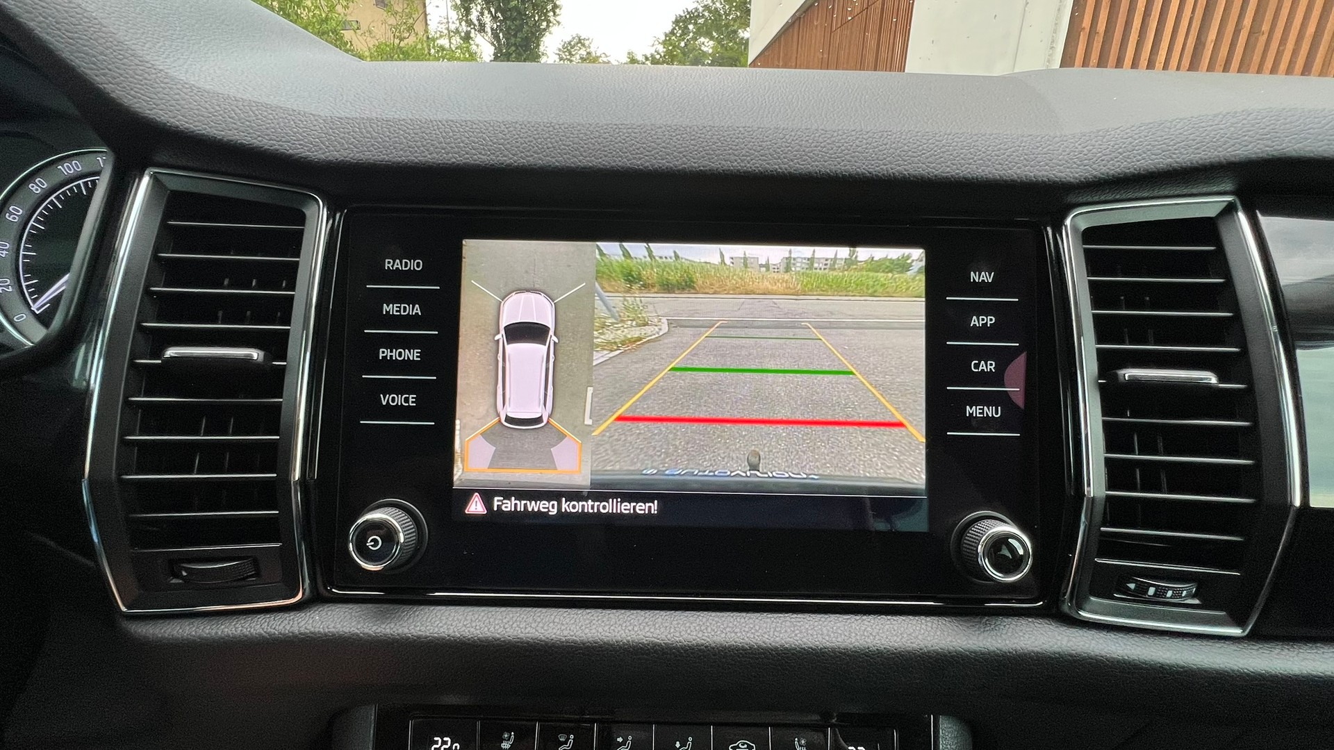SKODA KODIAQ 2.0 TDI CR STYLE 4x4 DSG l 190 PS-image-20
