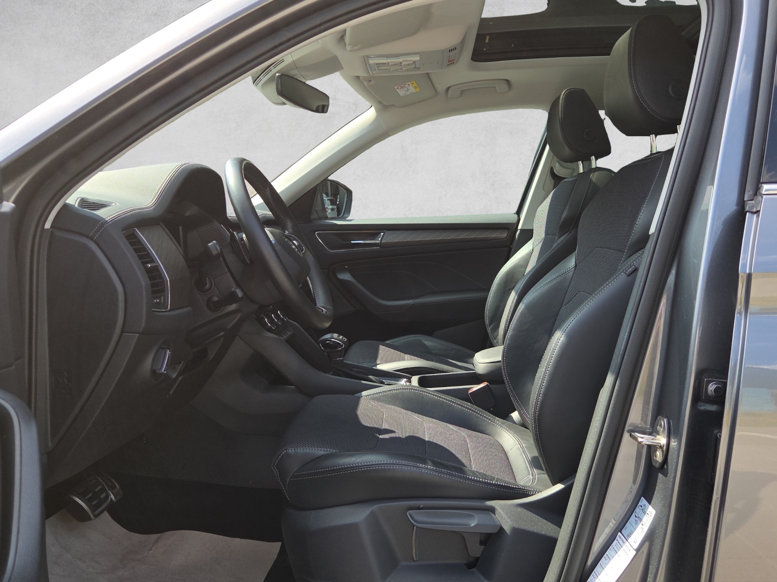 SKODA Kodiaq 2.0 TSI 4x4 Style-image-8
