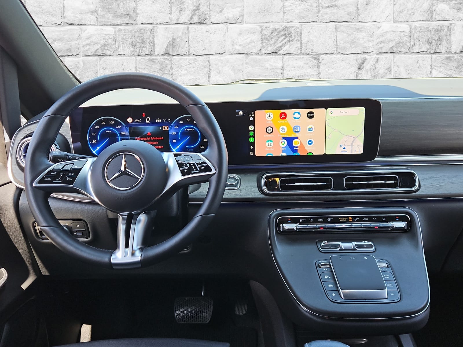 MERCEDES-BENZ EQV 300 lang-image-9