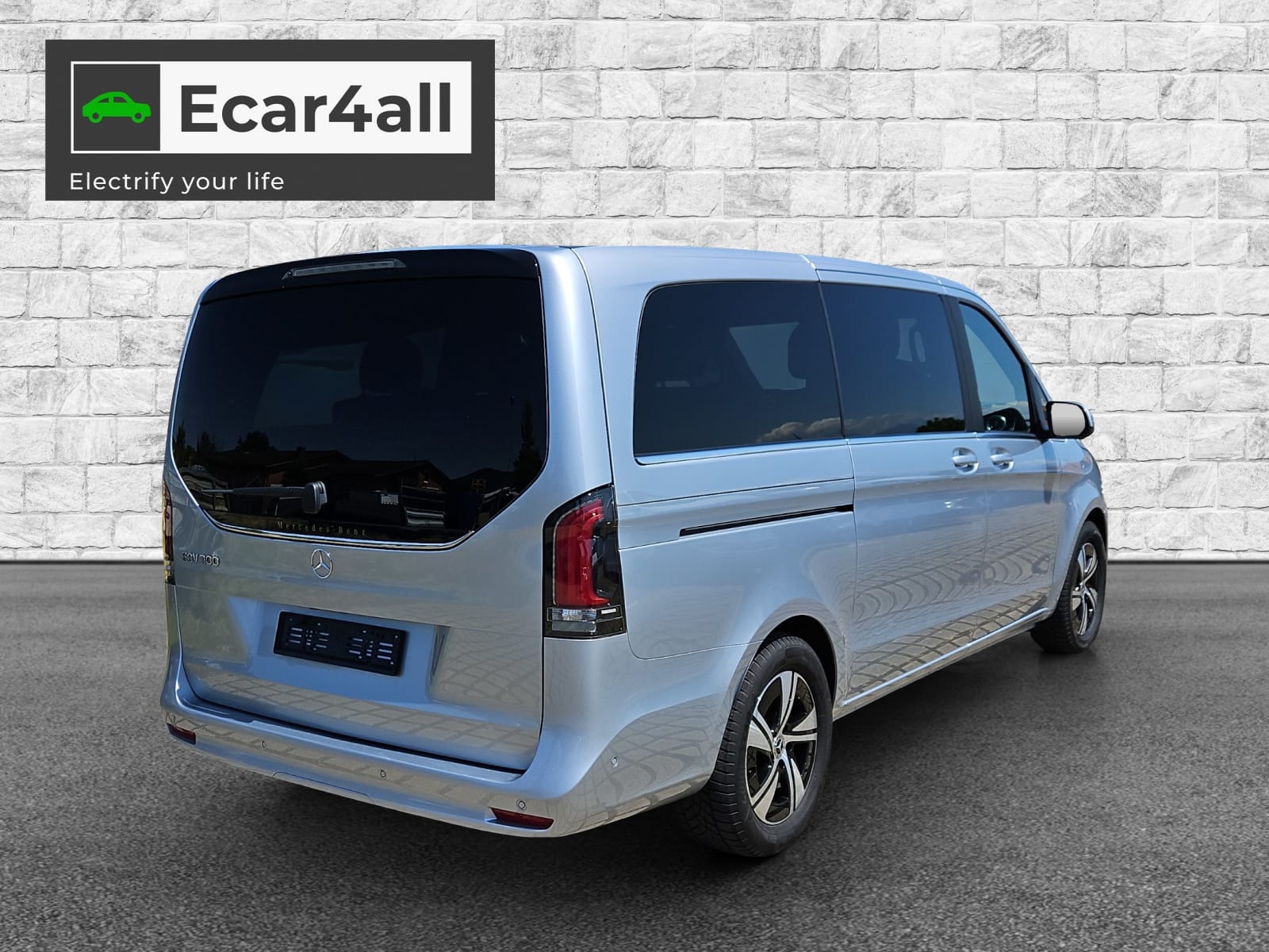 MERCEDES-BENZ EQV 300 lang-image-4