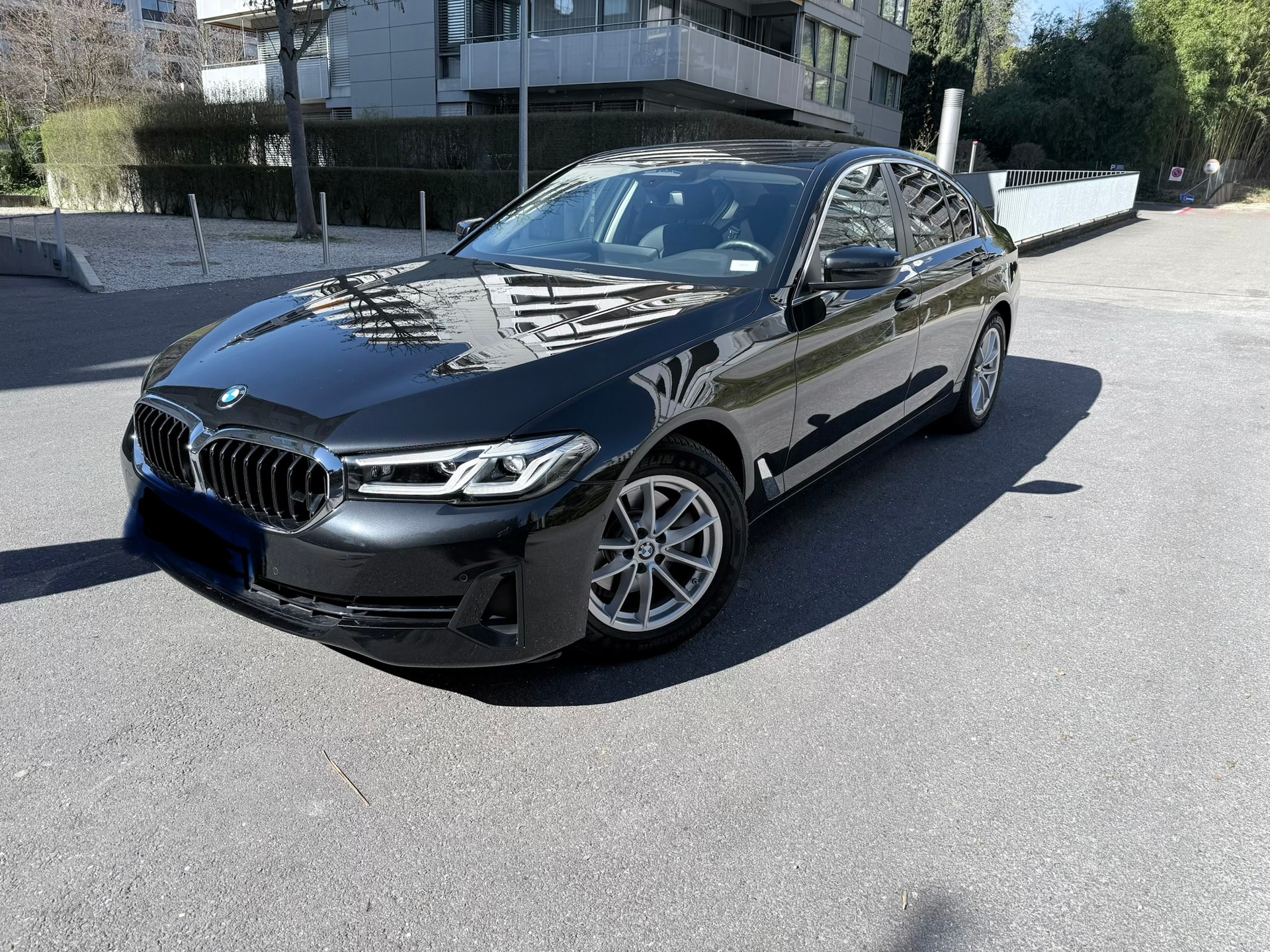 BMW 520d xDrive-image-0