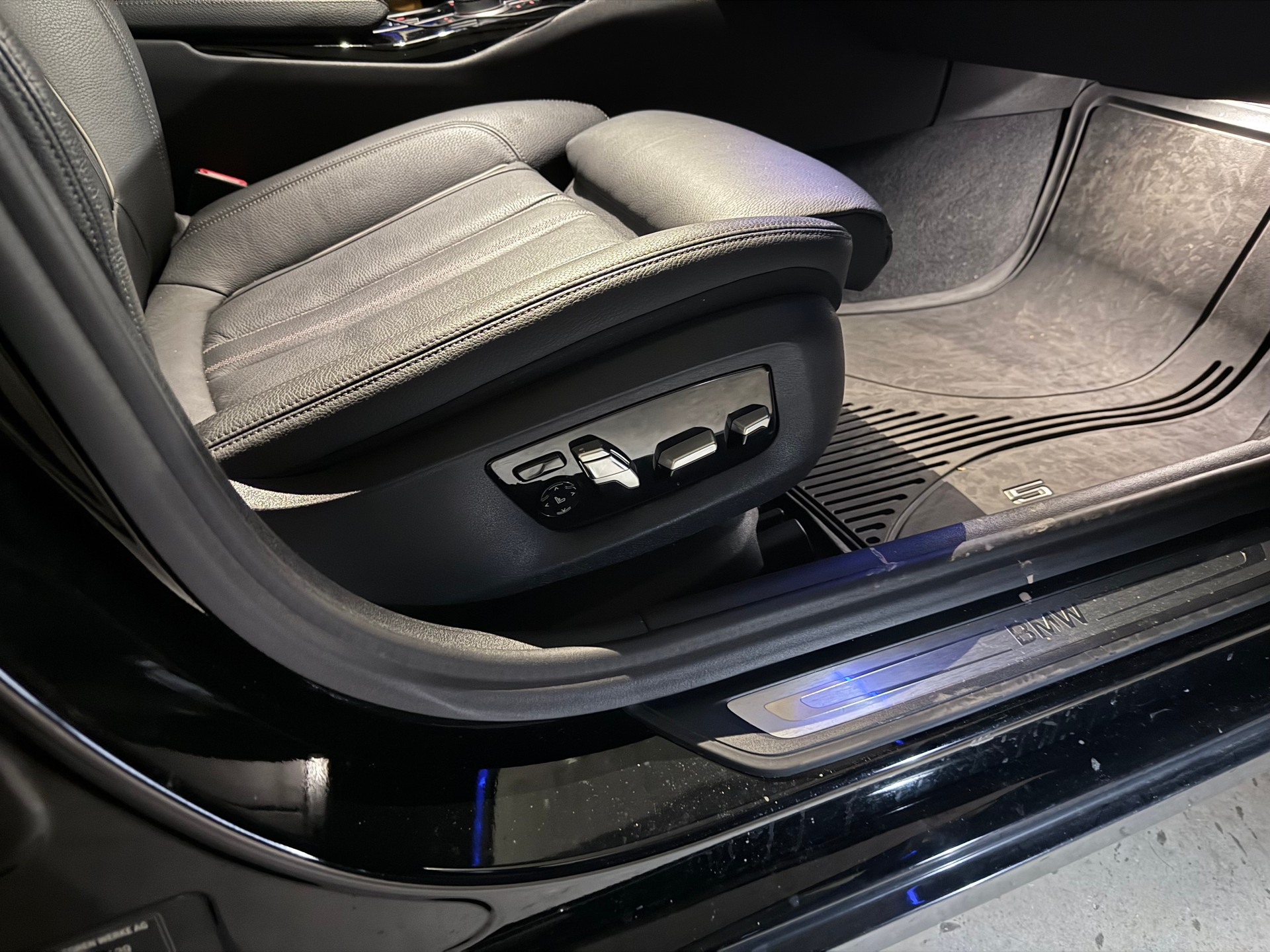 BMW 520d xDrive-image-5