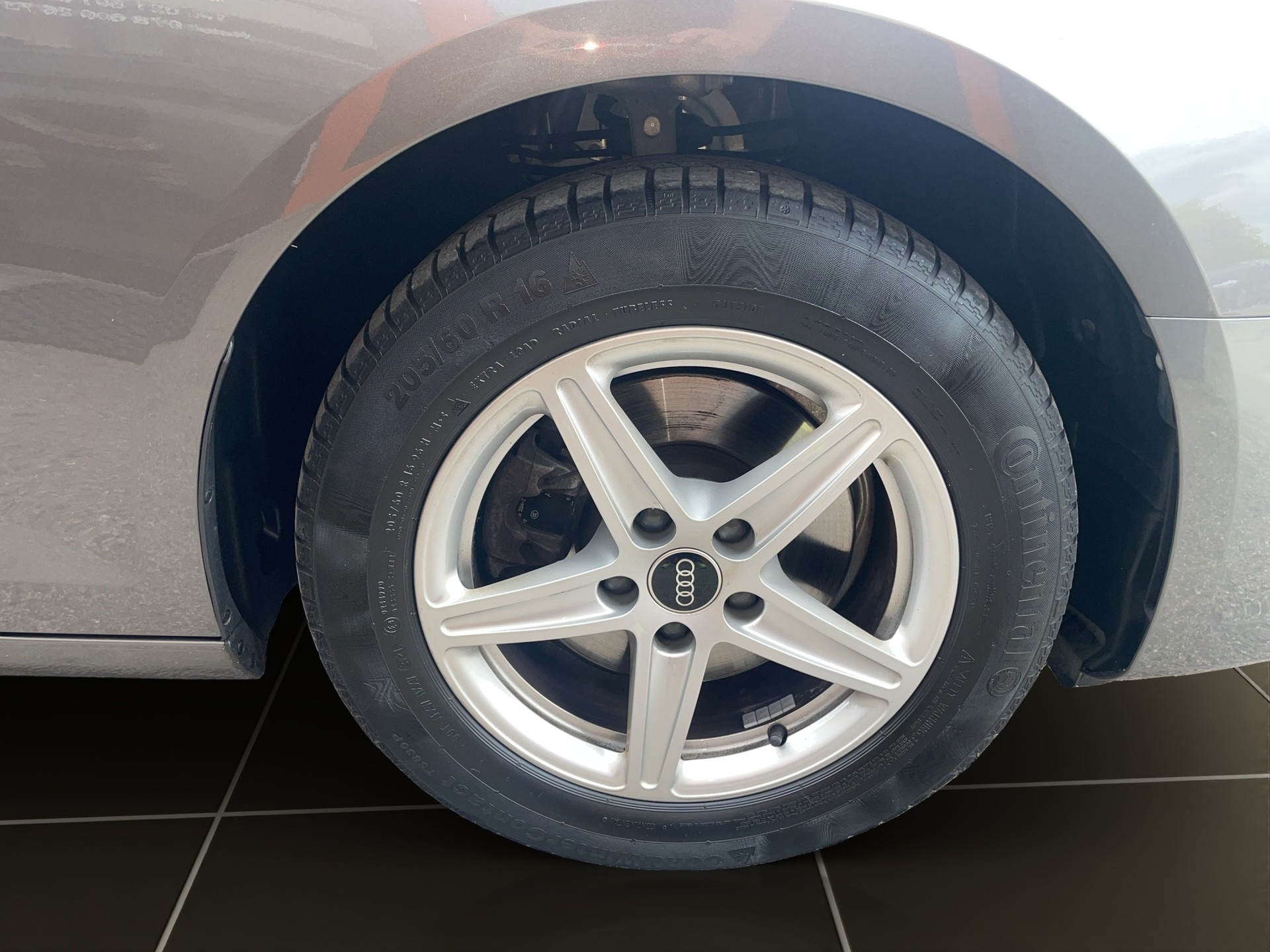 AUDI A4 Avant 35 TDI S-tronic-image-8