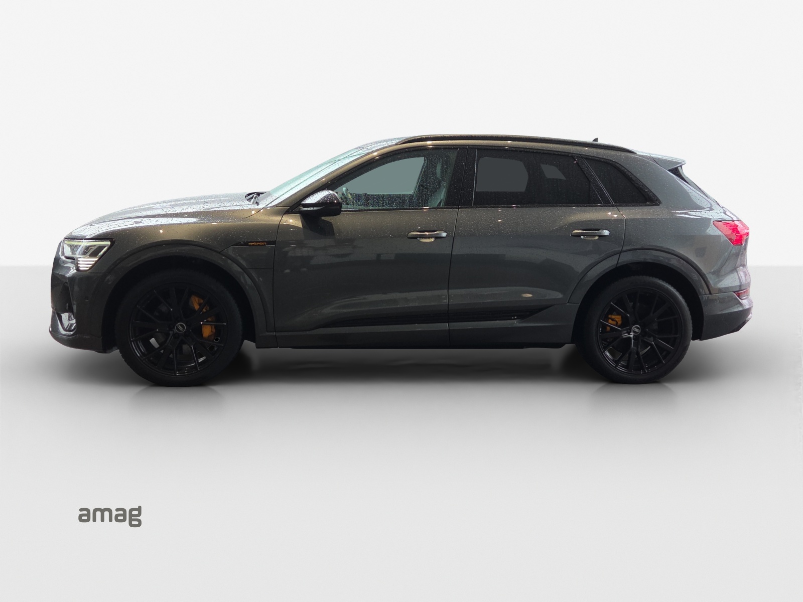 AUDI e-tron 55 S Line Black Edition quattro-image-1
