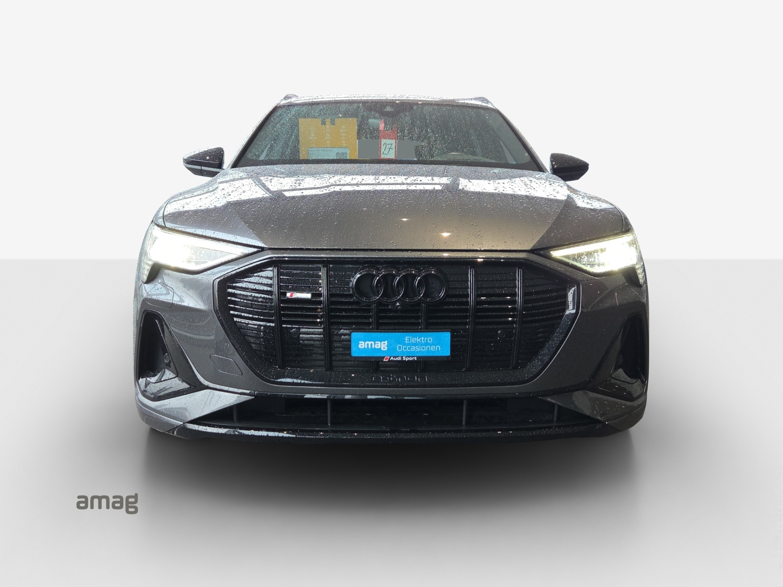 AUDI e-tron 55 S Line Black Edition quattro-image-6