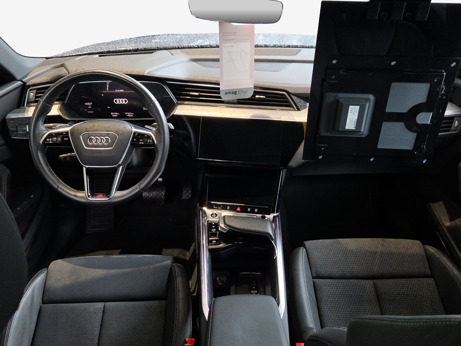 AUDI e-tron 55 S Line Black Edition quattro-image-8