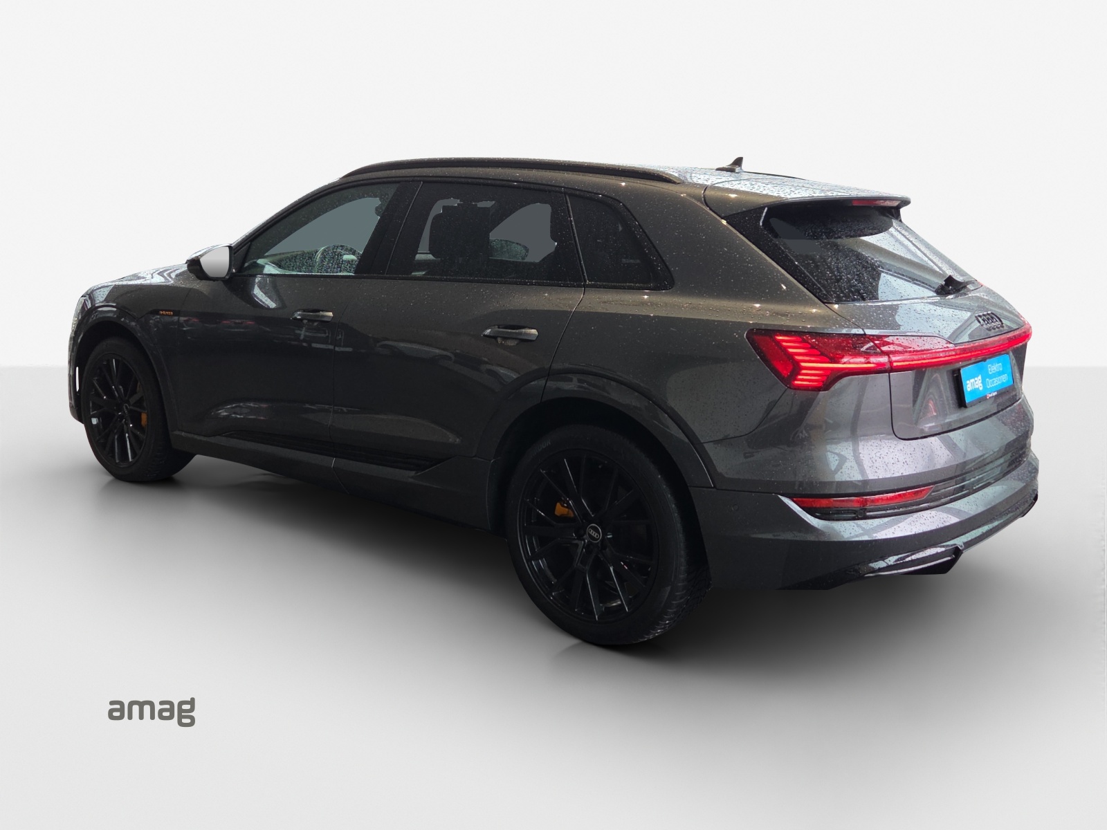 AUDI e-tron 55 S Line Black Edition quattro-image-2