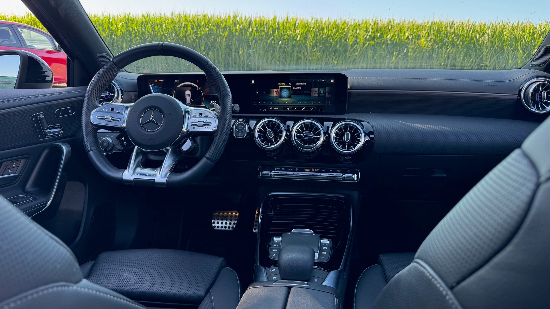 MERCEDES-BENZ A 35 AMG 4Matic Speedshift-image-9
