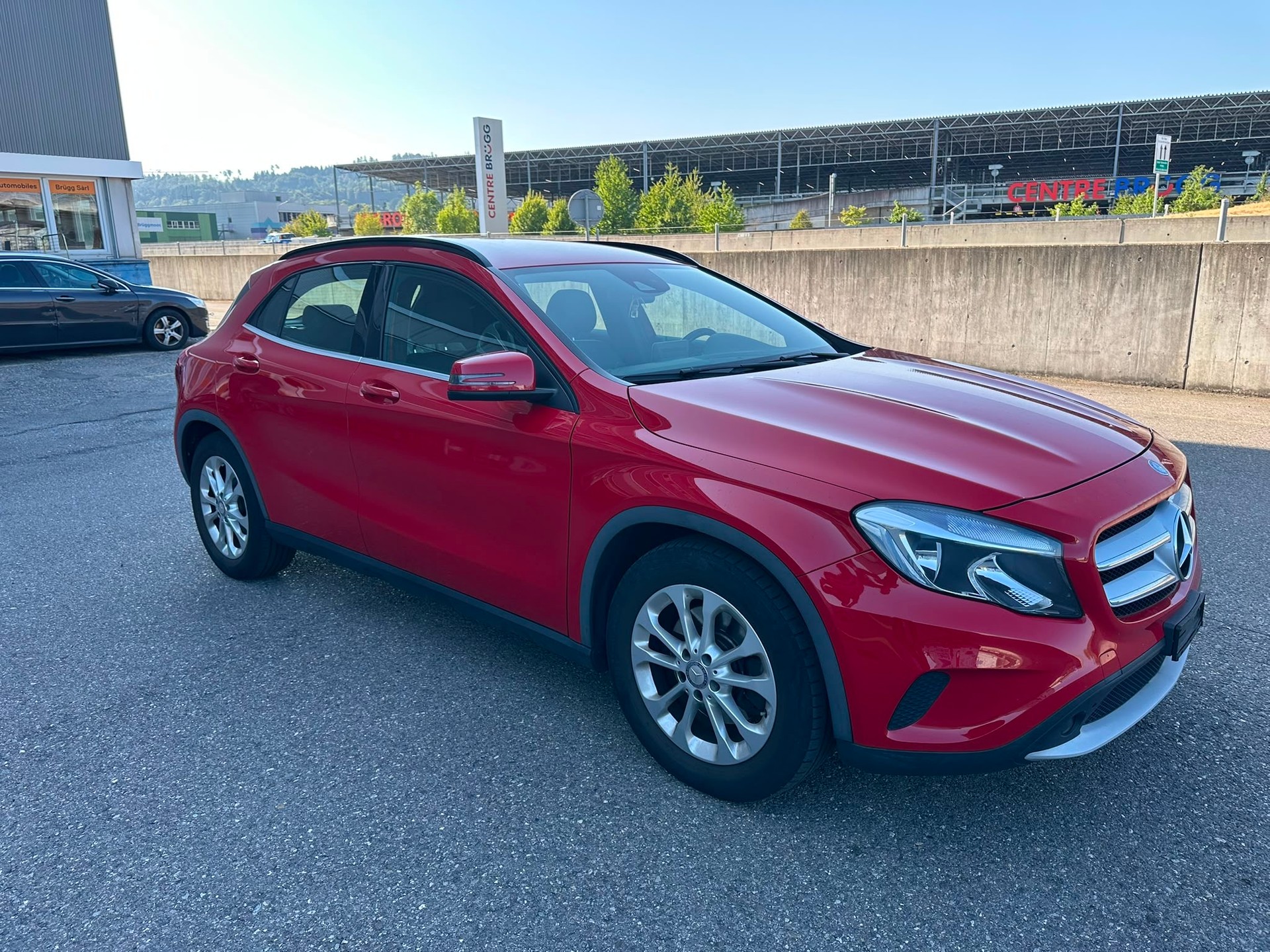 MERCEDES-BENZ GLA 250 Style-image-6