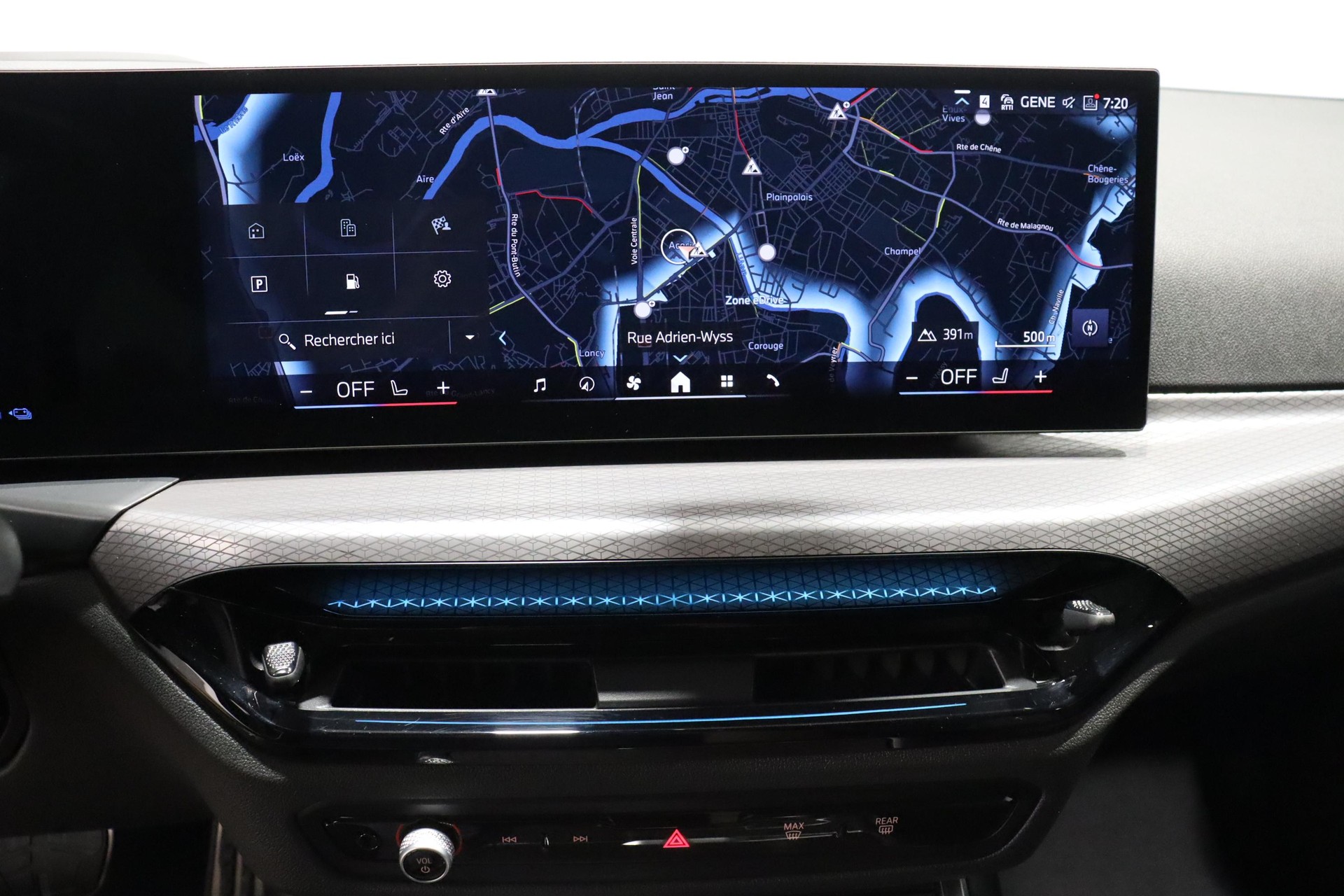 BMW 330e xDrive SAG Touring-image-17