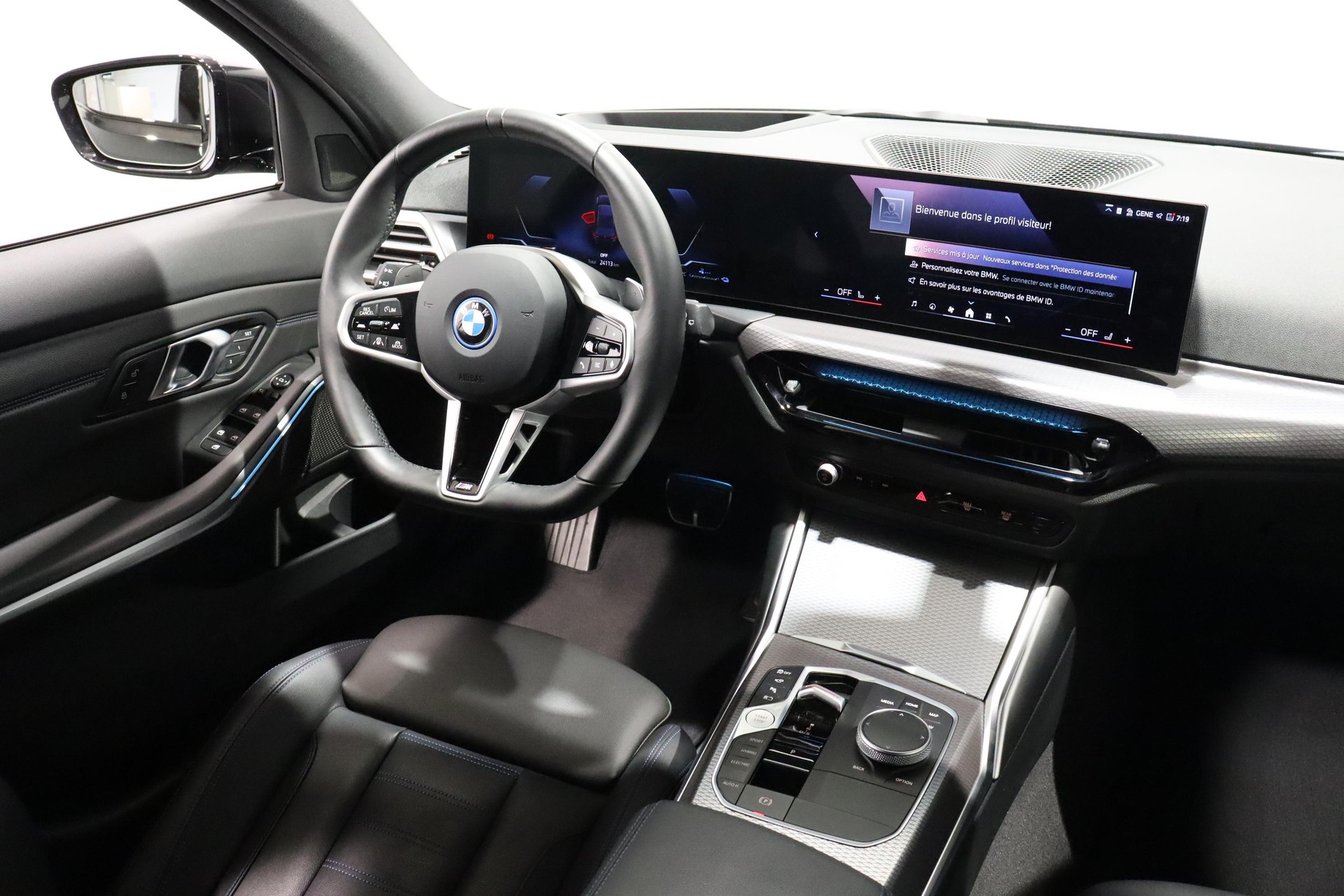 BMW 330e xDrive SAG Touring-image-8