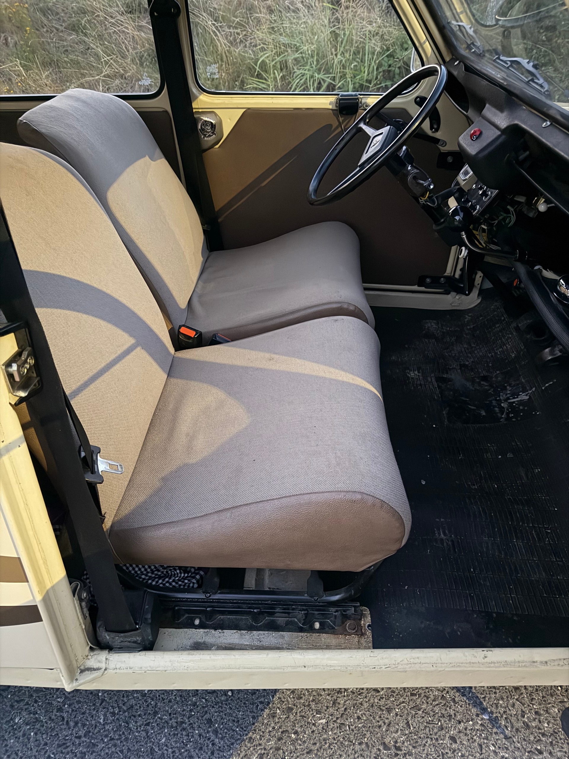 CITROEN 2CV6 Spécial (Club)-image-8