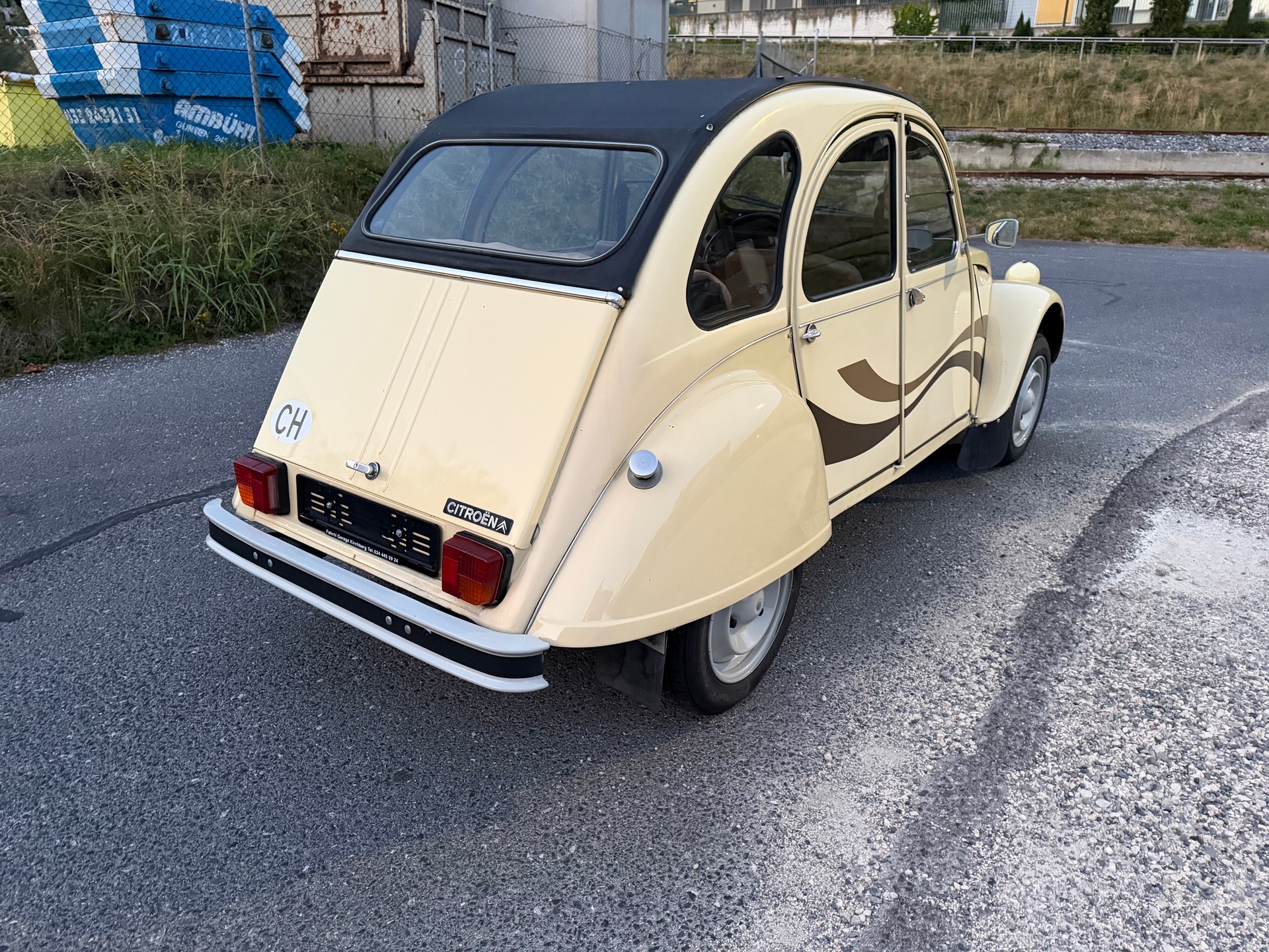 CITROEN 2CV6 Spécial (Club)-image-4