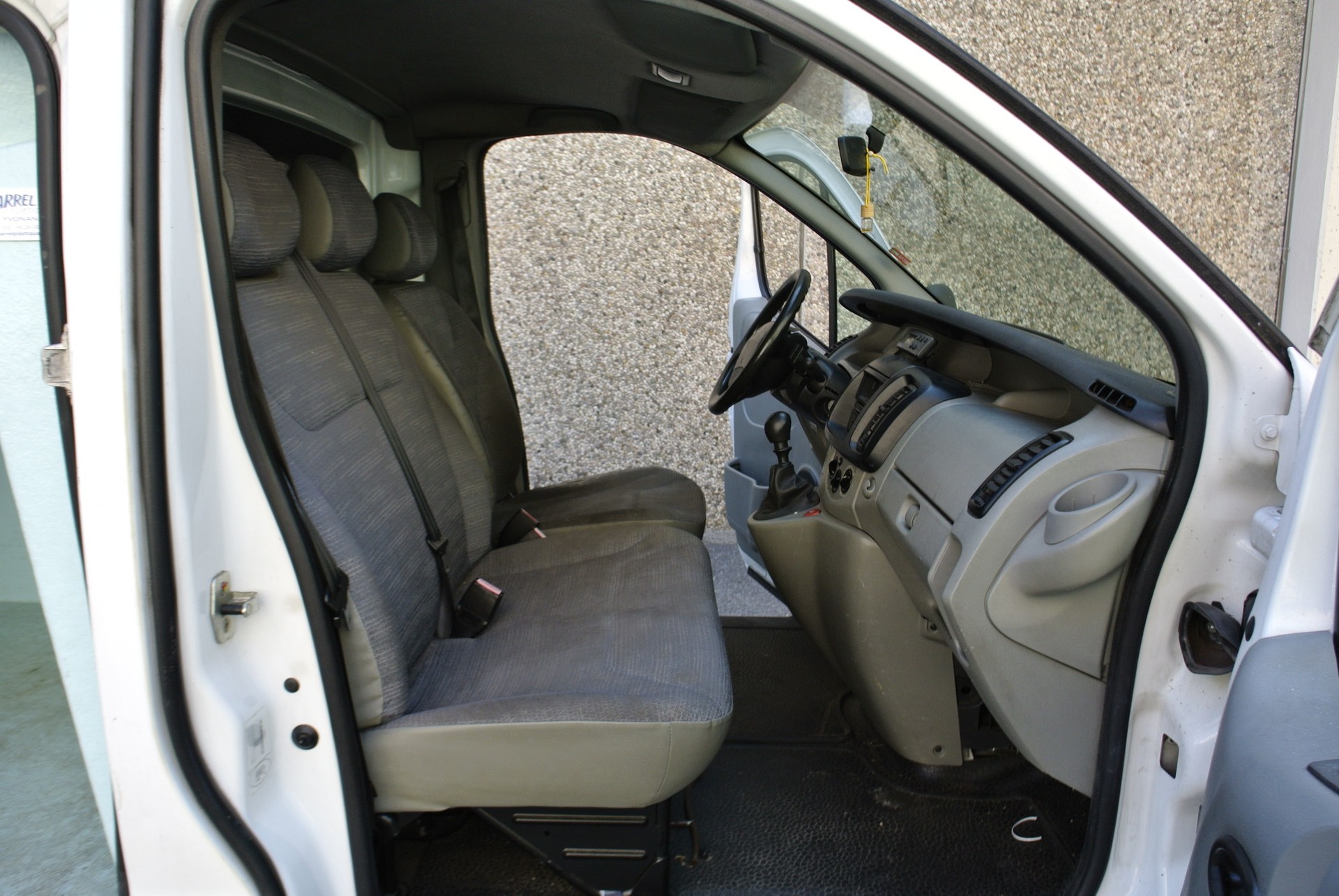 RENAULT Trafic 2.0 dCi 115 2.9t L2H1-image-5