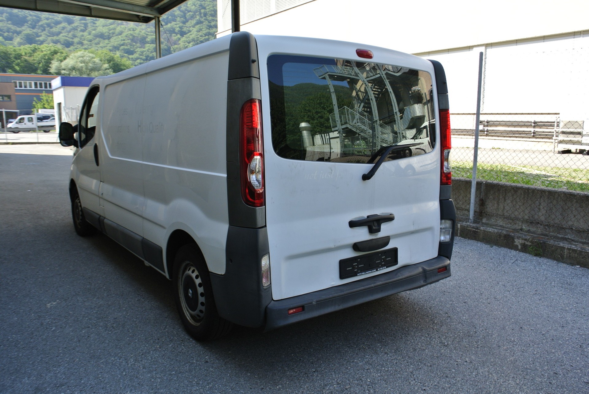 RENAULT Trafic 2.0 dCi 115 2.9t L2H1-image-15