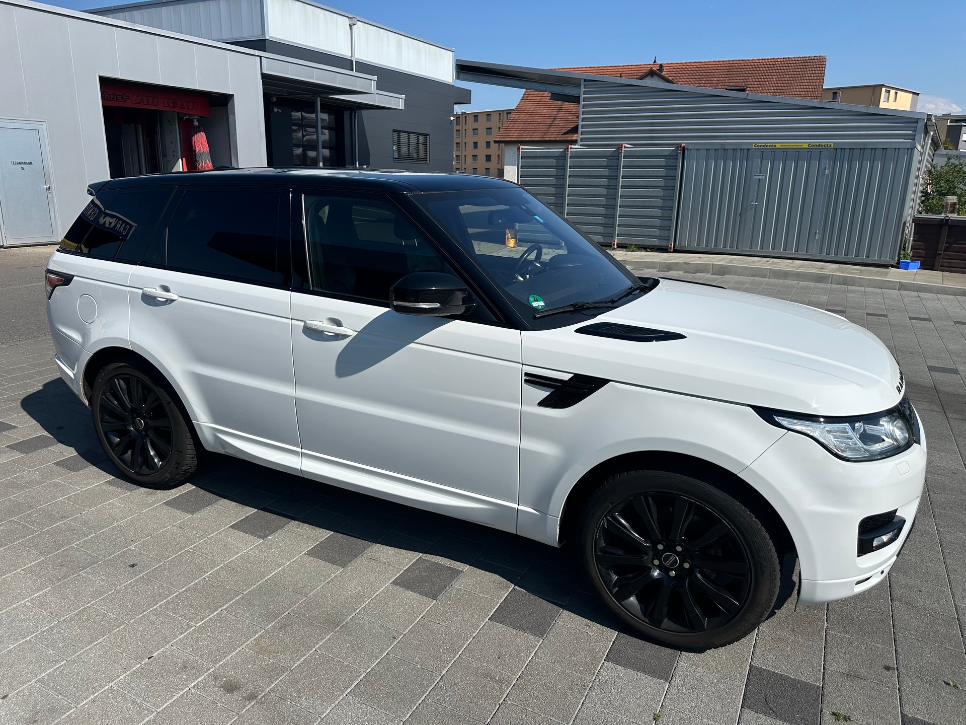 LAND ROVER 3.0 TDV6 SE-image-1