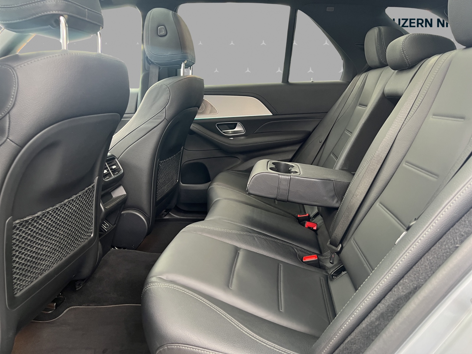 MERCEDES-BENZ GLE 400 d 4Matic AMG Line 9G-Tronic-image-13