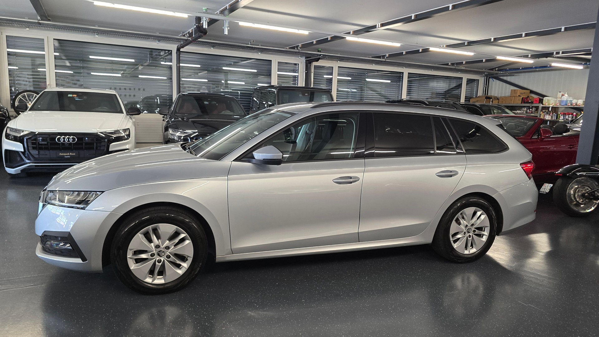 SKODA Octavia Combi 2.0 TDI DSG Ambition 4x4-image-12