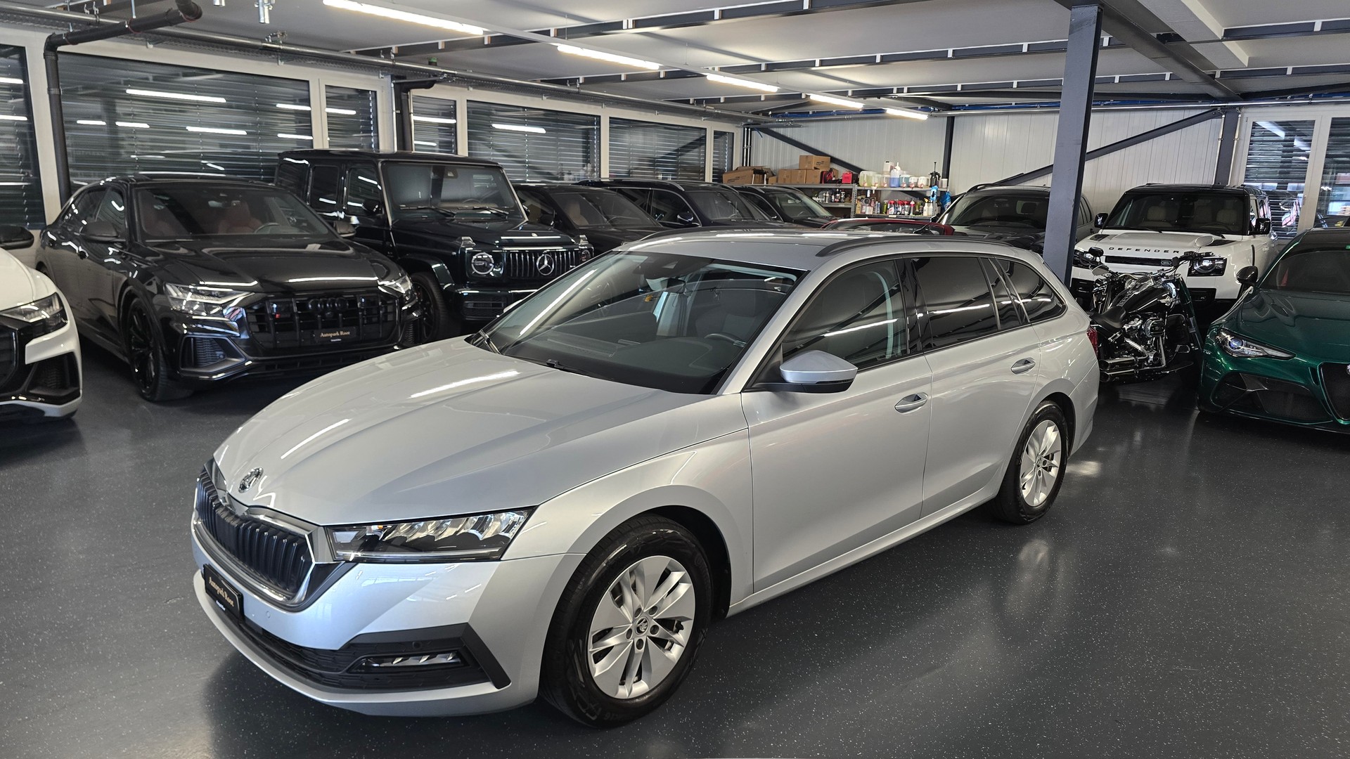 SKODA Octavia Combi 2.0 TDI DSG Ambition 4x4-image-14