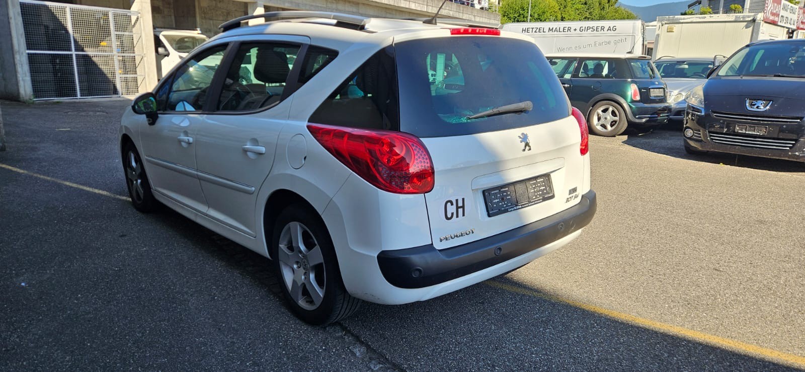 PEUGEOT 207 SW 1.6 HDI Allure-image-9