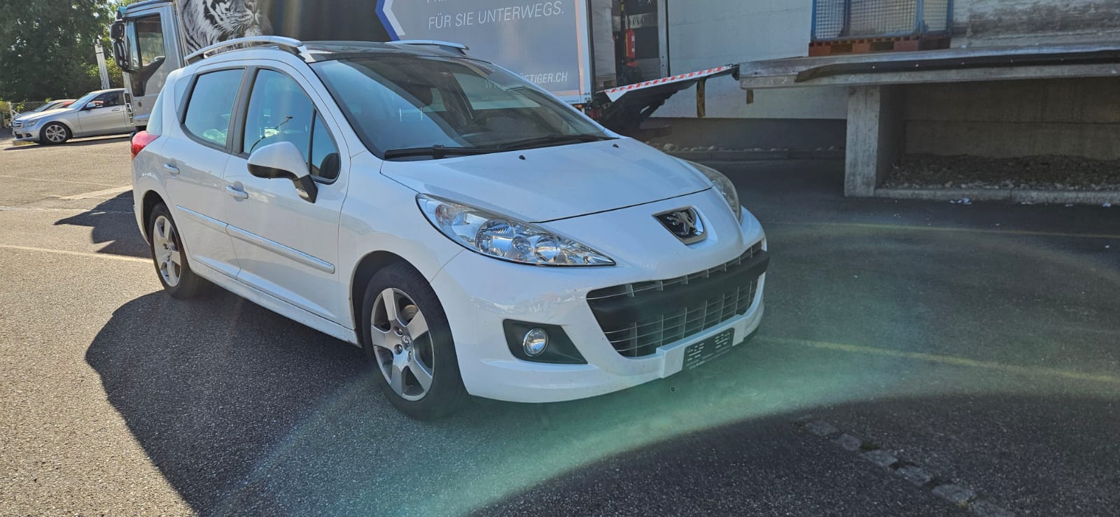 PEUGEOT 207 SW 1.6 HDI Allure-image-4