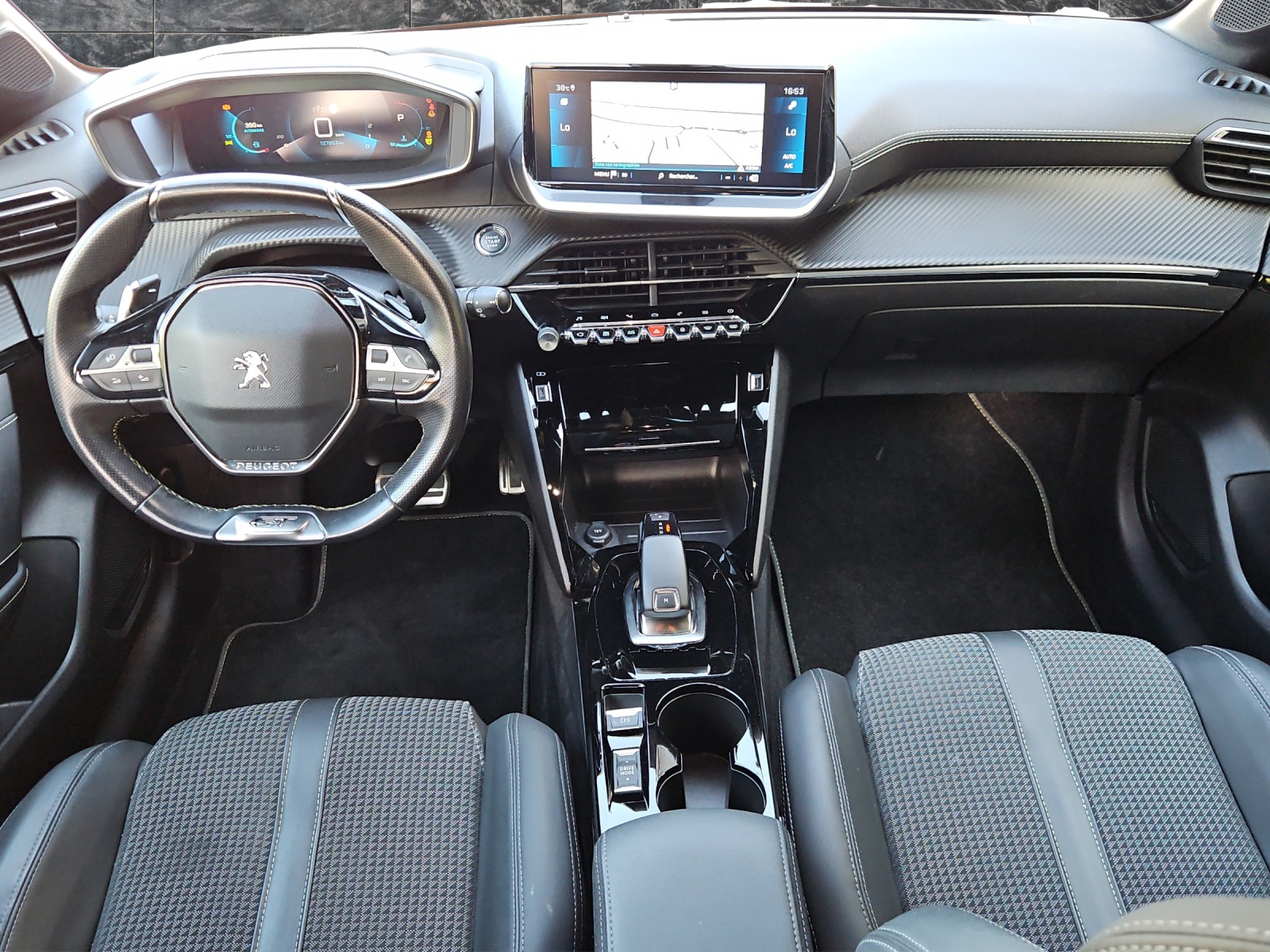 PEUGEOT 208 1.2 PureTech GT Line EAT8-image-12