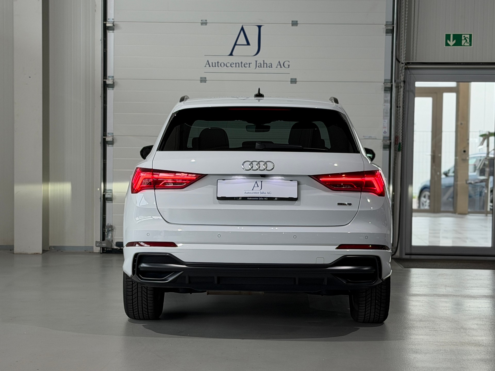 AUDI Q3 40 TDI S line quattro S-tronic (CH)-image-13