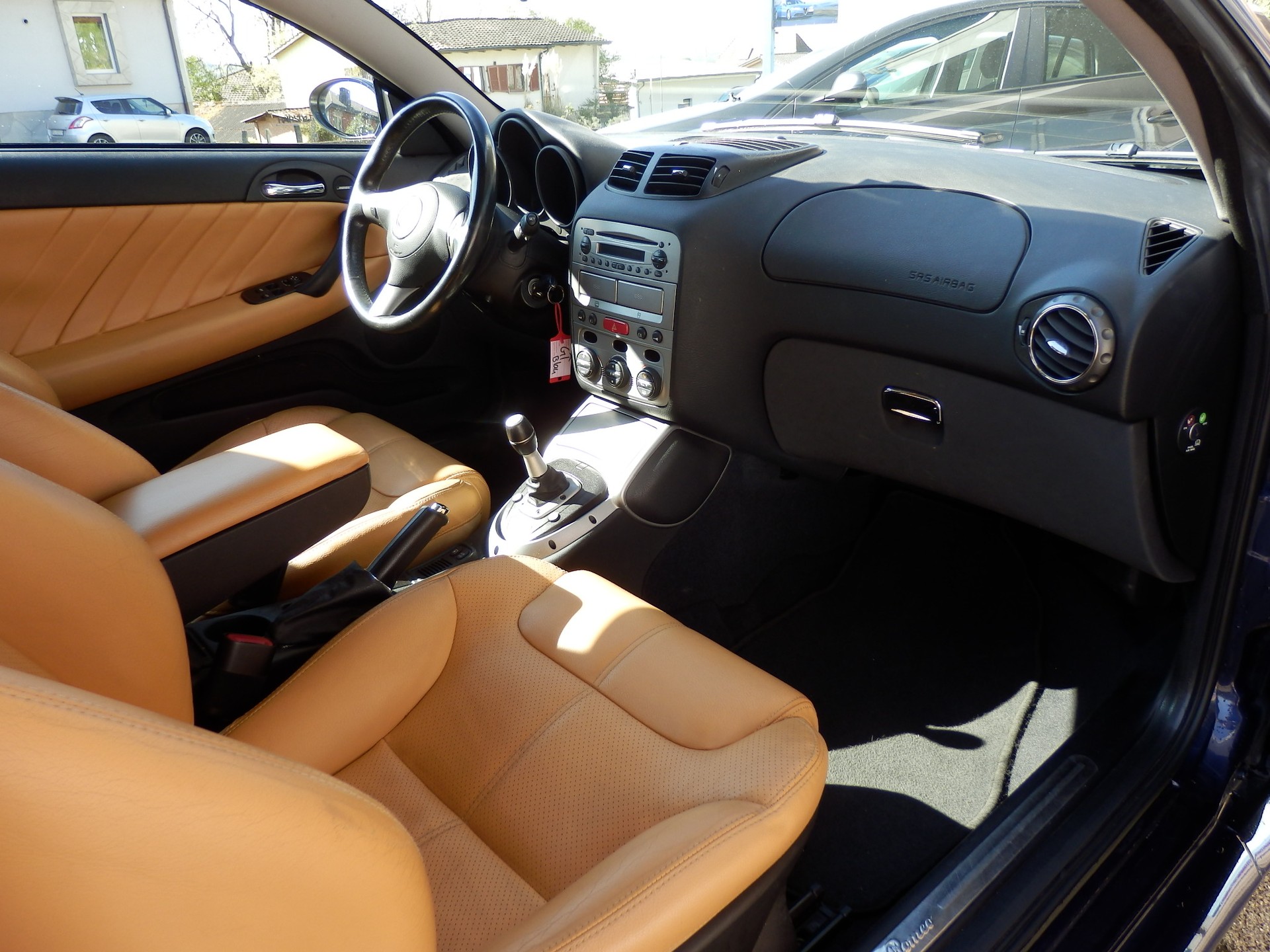 ALFA ROMEO GT 2.0 JTS Distinctive SLSPD-image-7