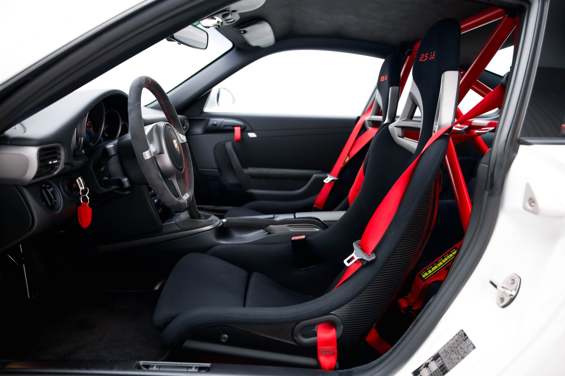 PORSCHE 911 GT3 RS-image-7