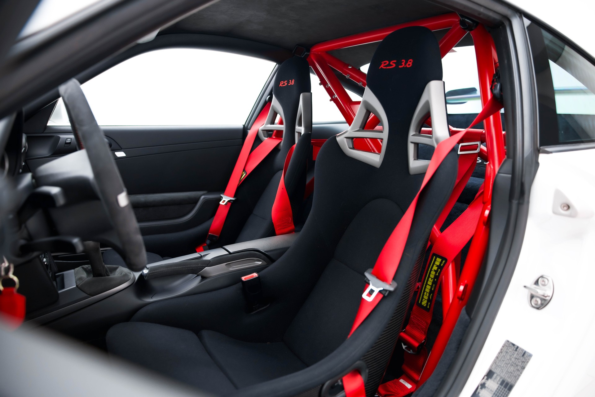 PORSCHE 911 GT3 RS-image-5