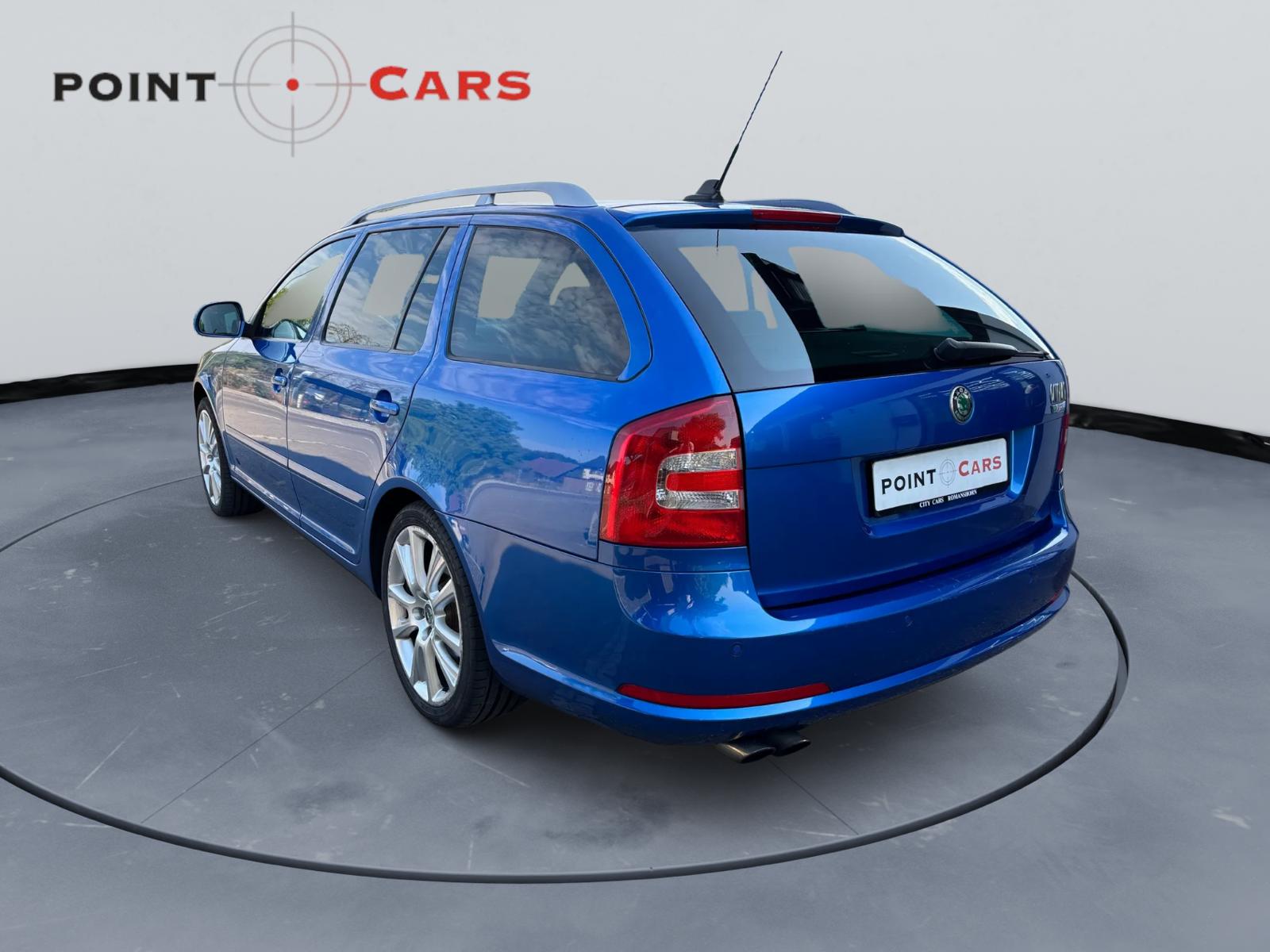 SKODA Octavia 2.0 TFSI RS DSG-image-2