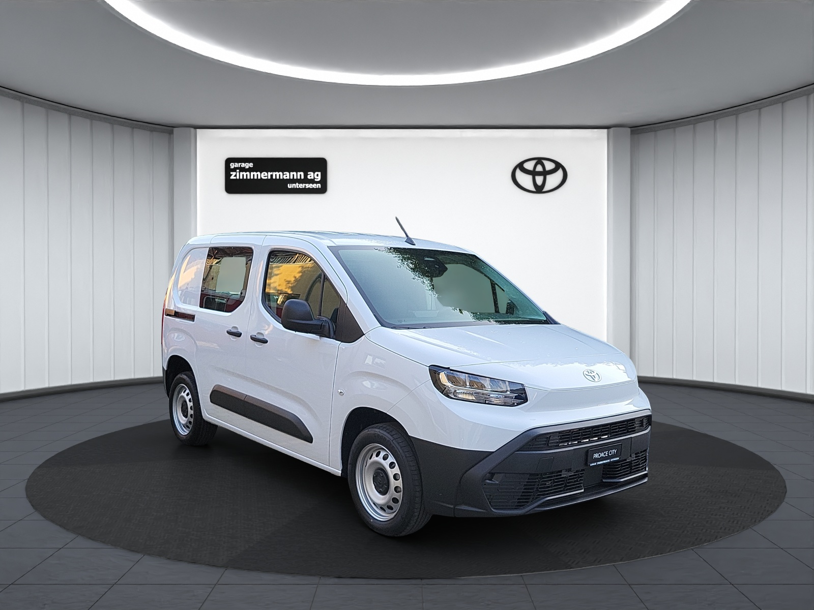TOYOTA PROACE CITY Van L1 1.2 Active-image-2