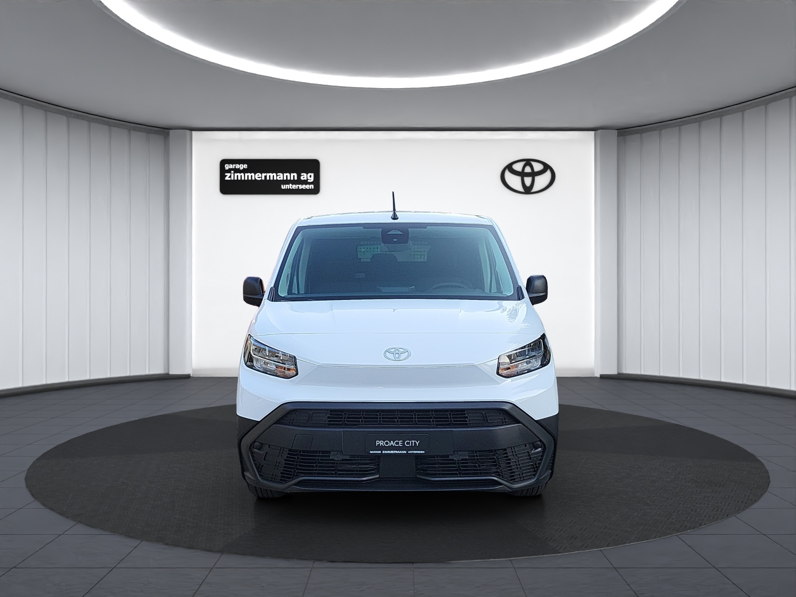 TOYOTA PROACE CITY Van L1 1.2 Active-image-1