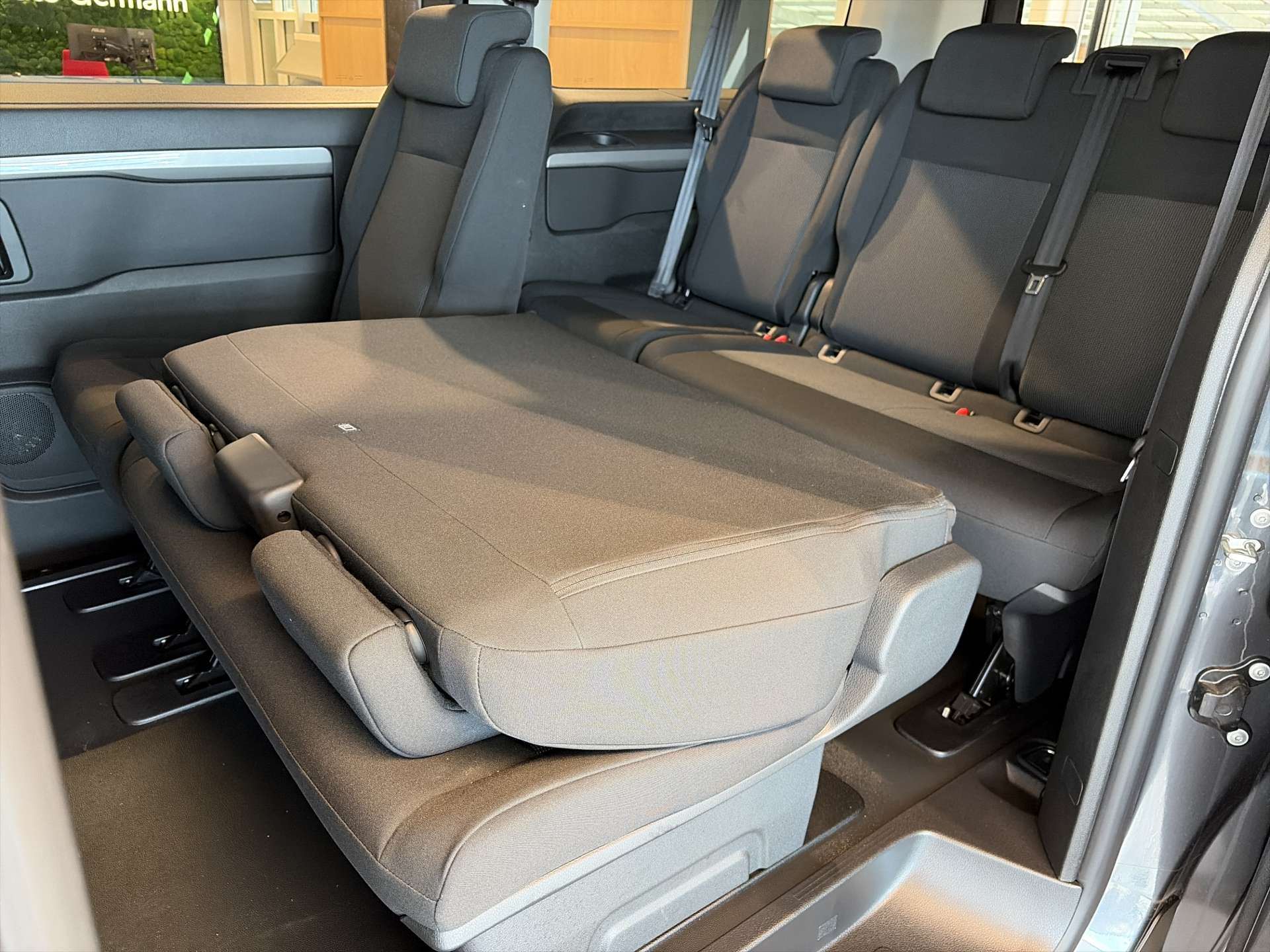 CITROEN Spacetourer 2.2 BlueHDi You XL EAT8-Automat 9-Plätzer-image-6