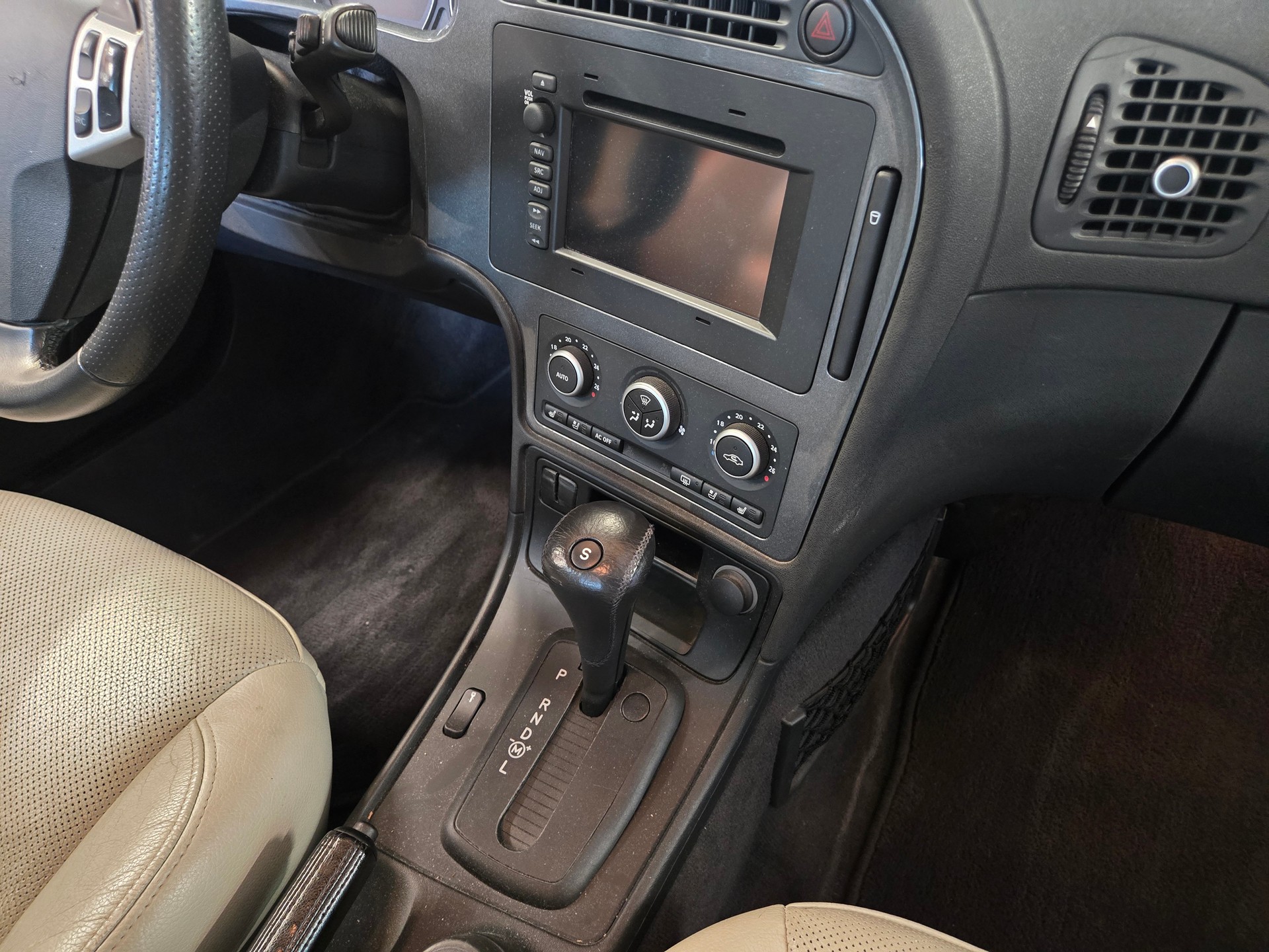 SAAB 9-5 2.3t BioPower Edition Automatic-image-13