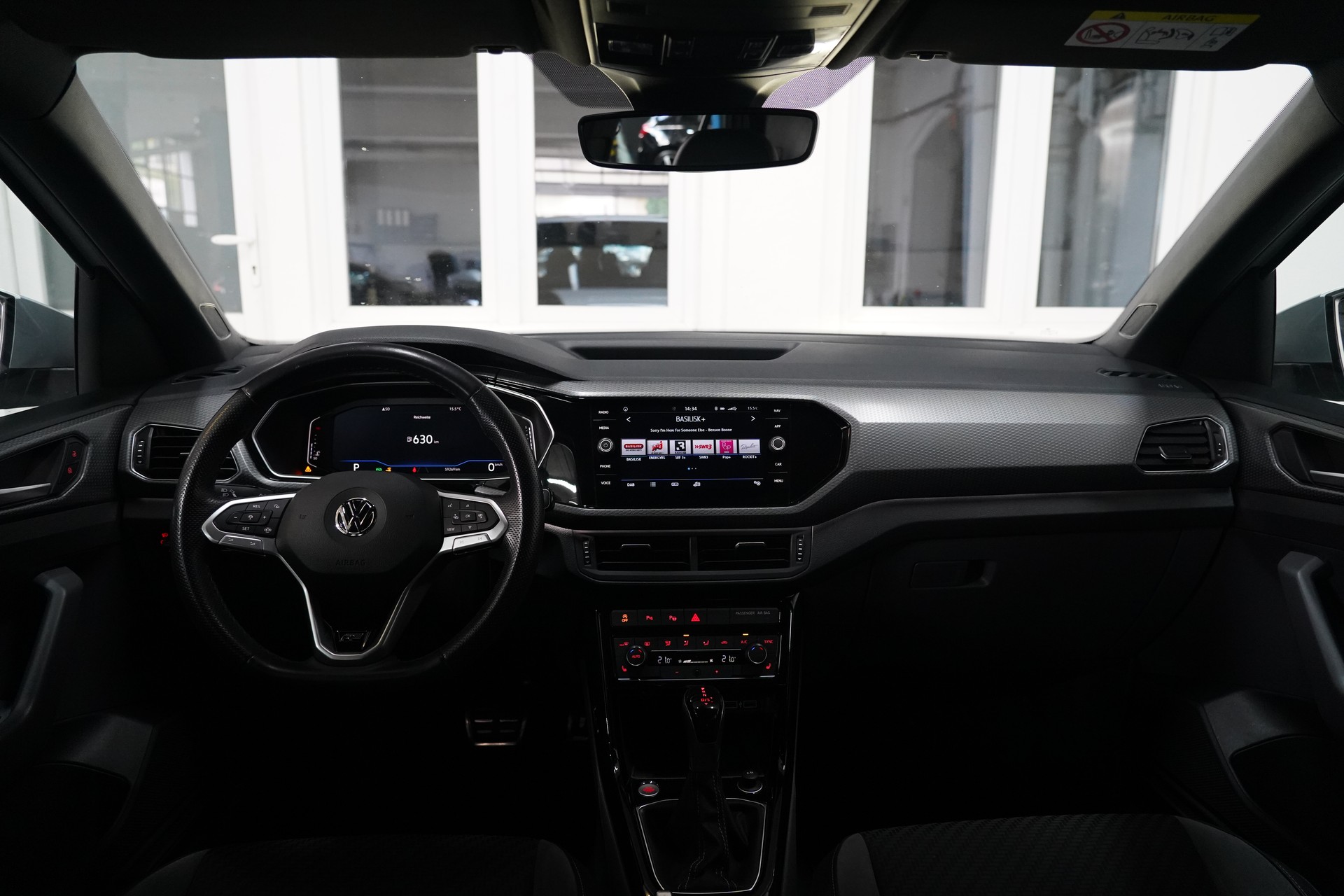 VW T-Cross 1.0 TSI R-Line DSG-image-12