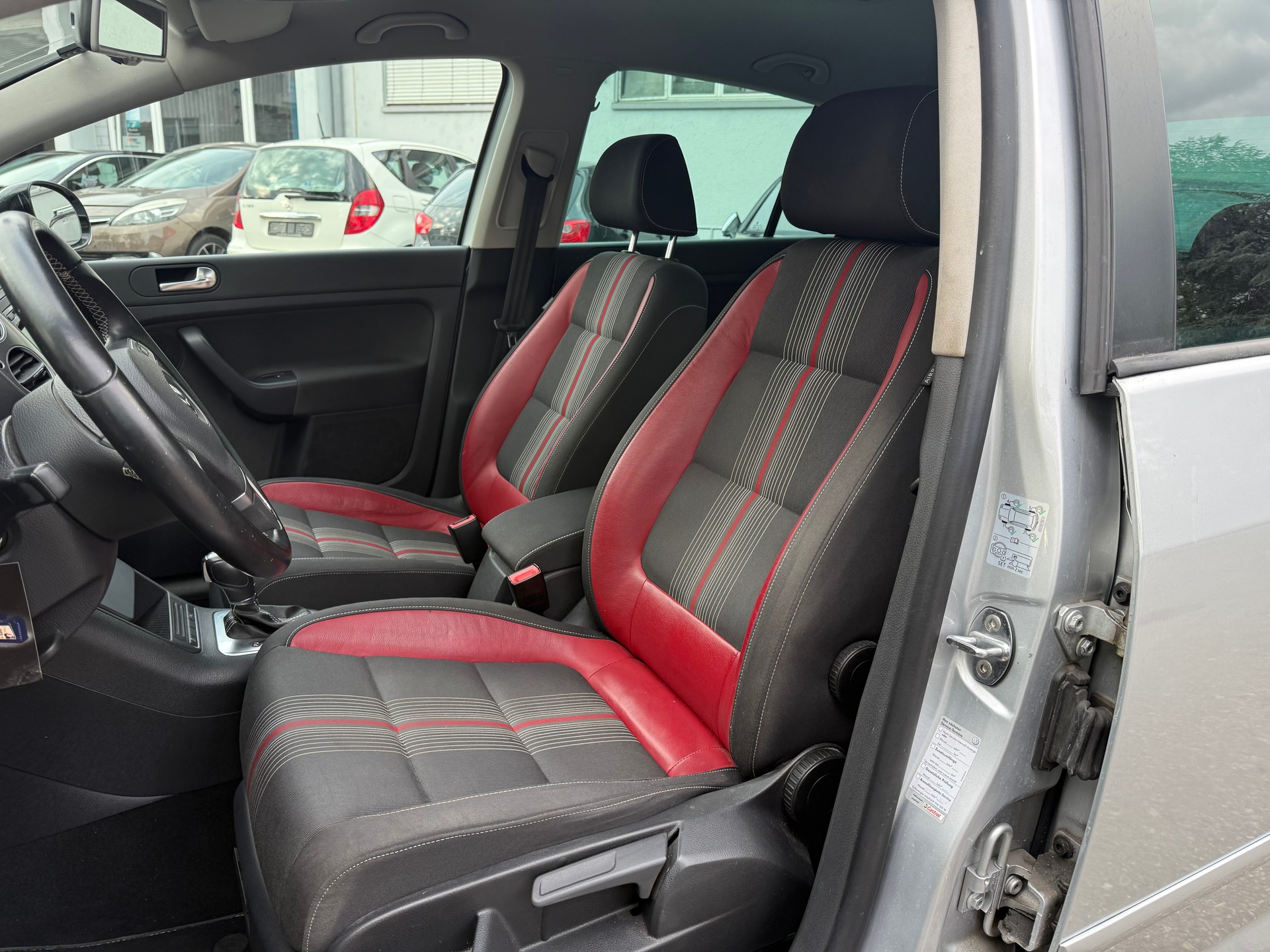 VW Golf Plus 1.4 TSI Highline DSG-image-7