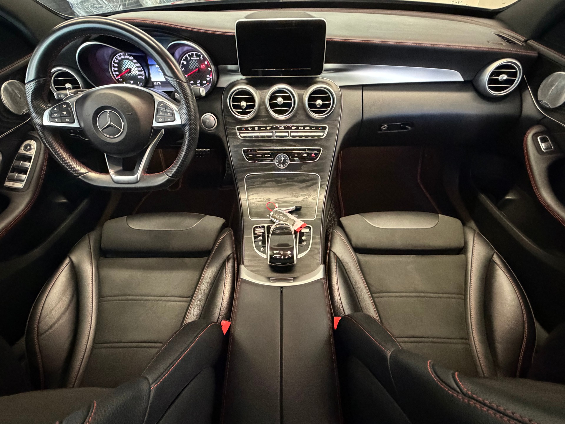 MERCEDES-BENZ C 43 AMG 4Matic 9G-Tronic-image-8