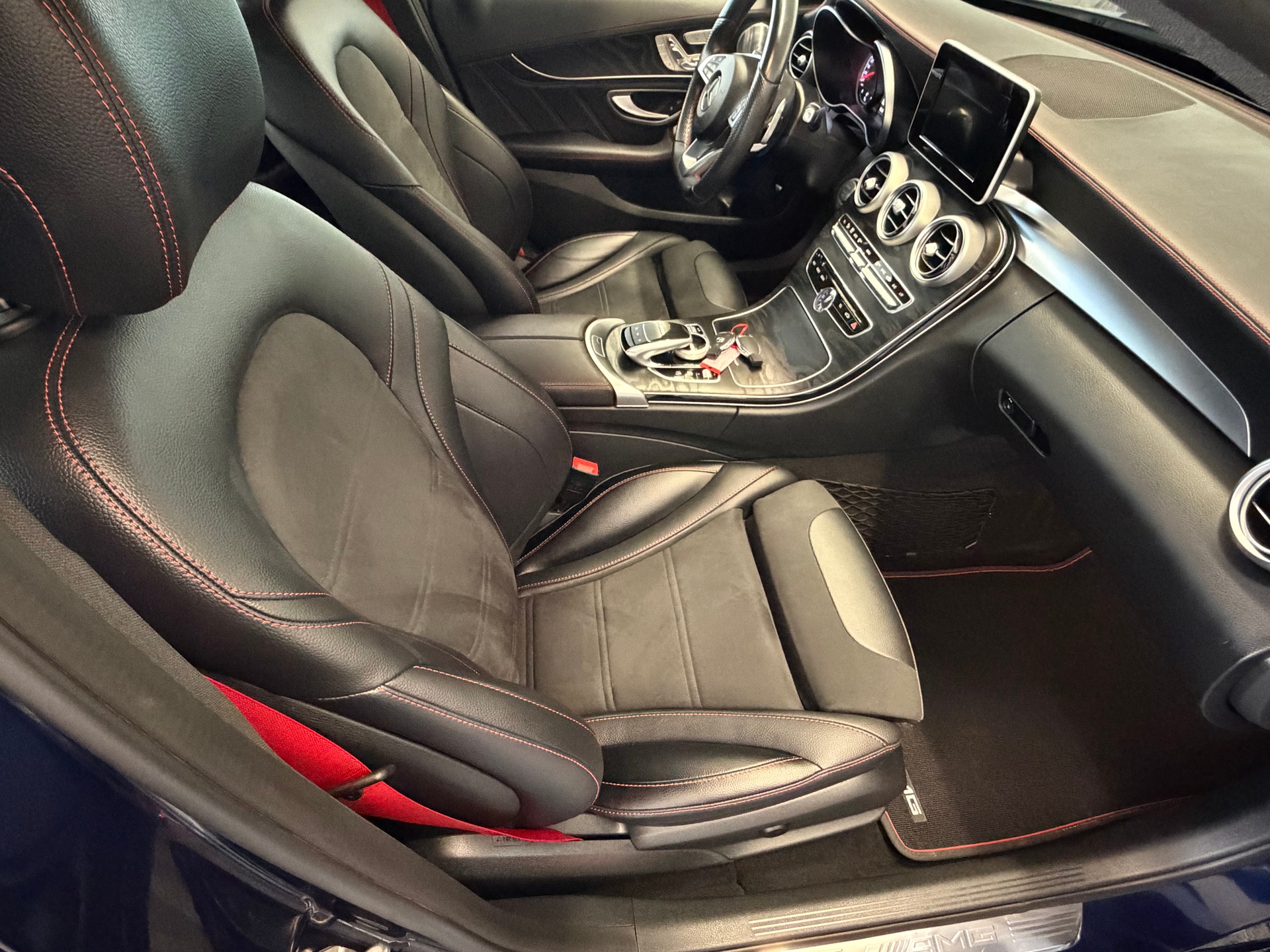 MERCEDES-BENZ C 43 AMG 4Matic 9G-Tronic-image-11