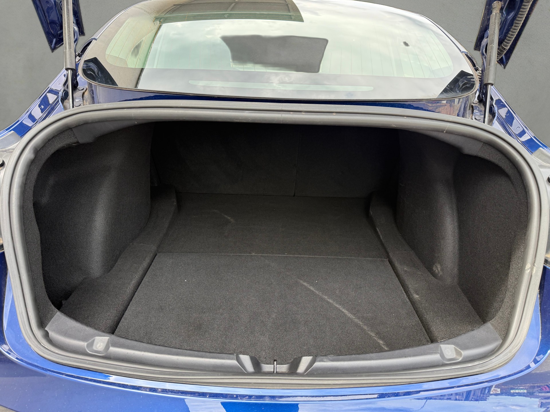 TESLA Model 3 Performance Dual Motor AWD-image-12