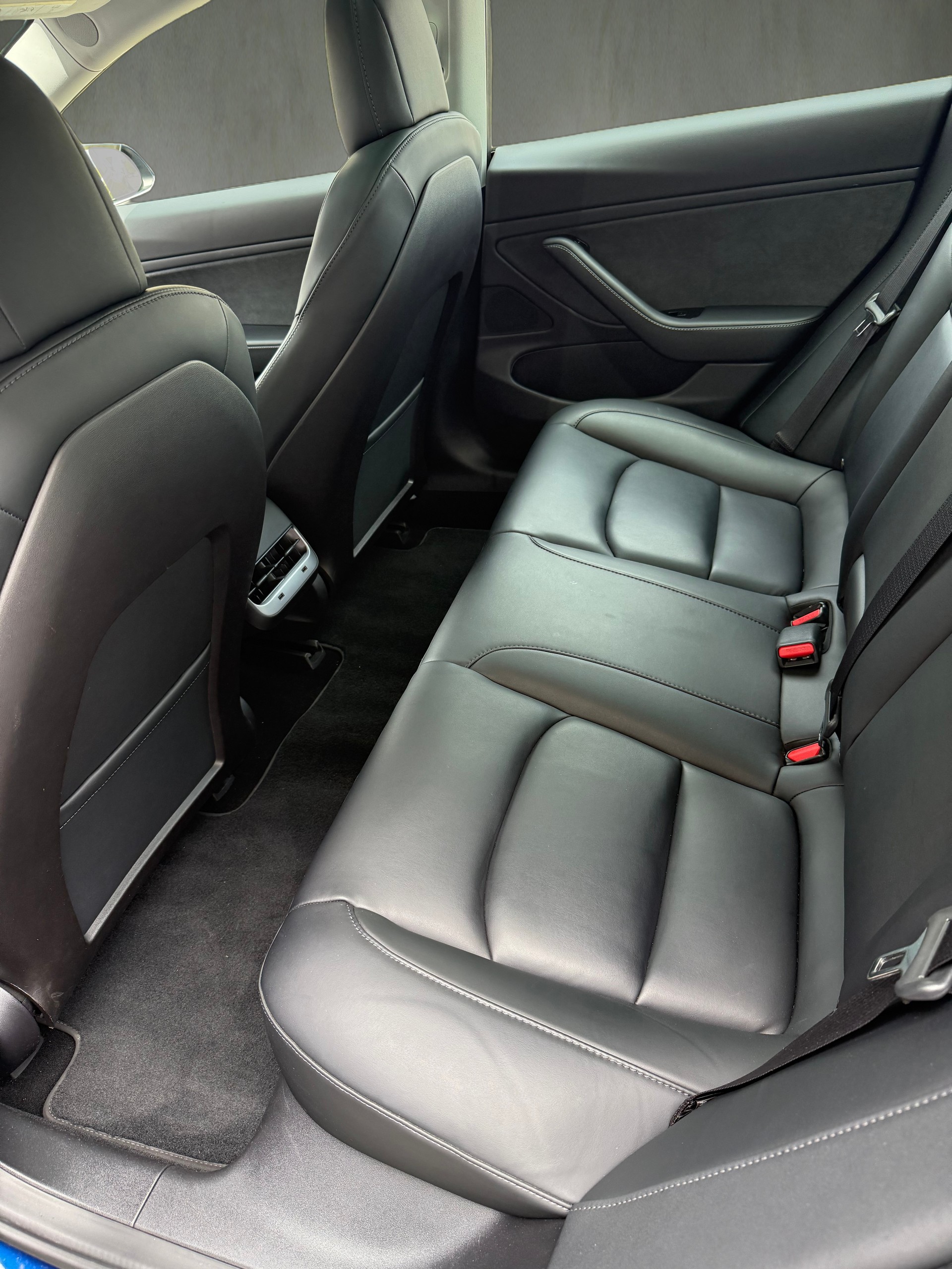 TESLA Model 3 Performance Dual Motor AWD-image-11