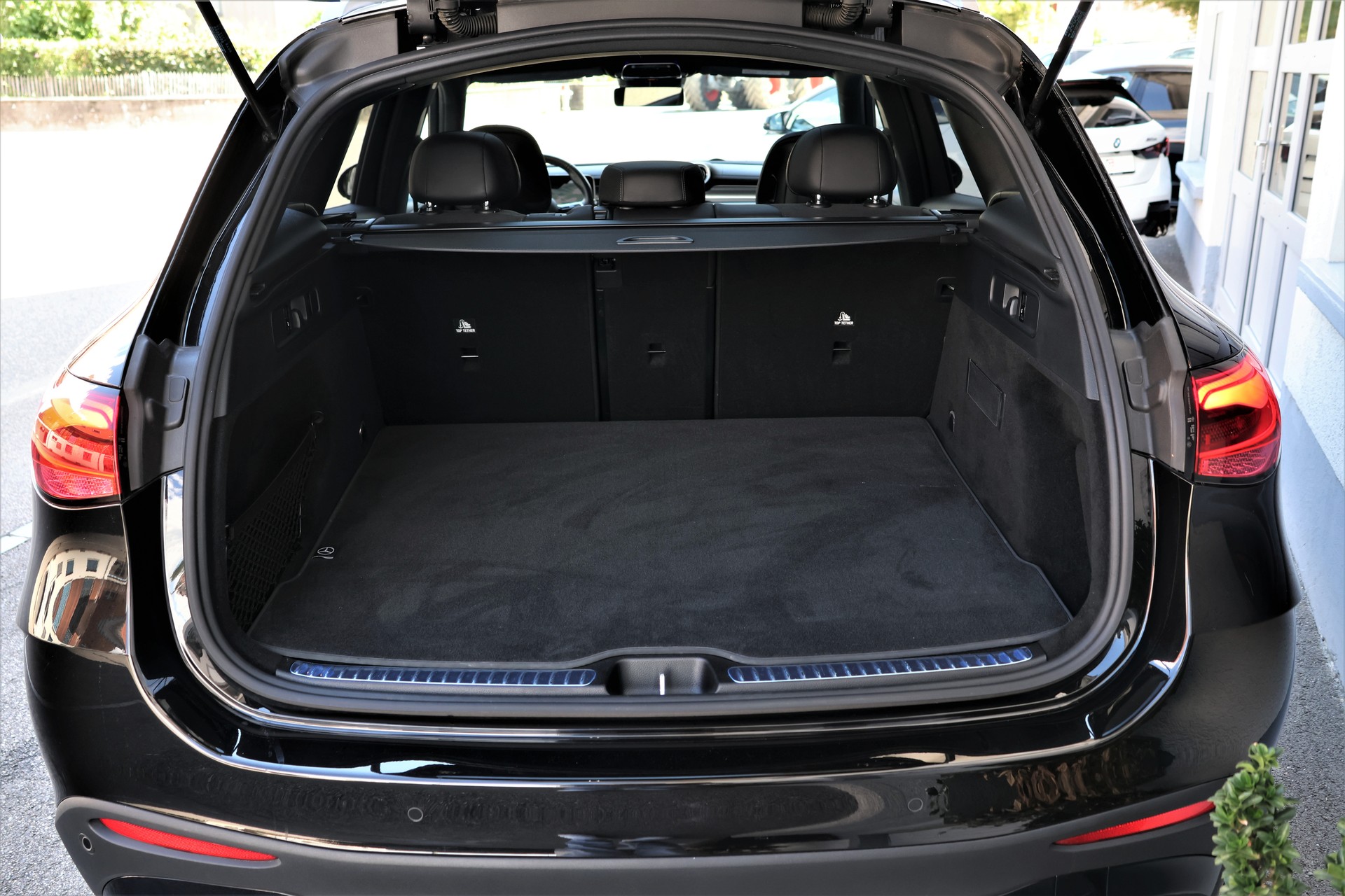 MERCEDES-BENZ GLC 220 d 4Matic 9G-Tronic AMG-Line (CH)-image-17