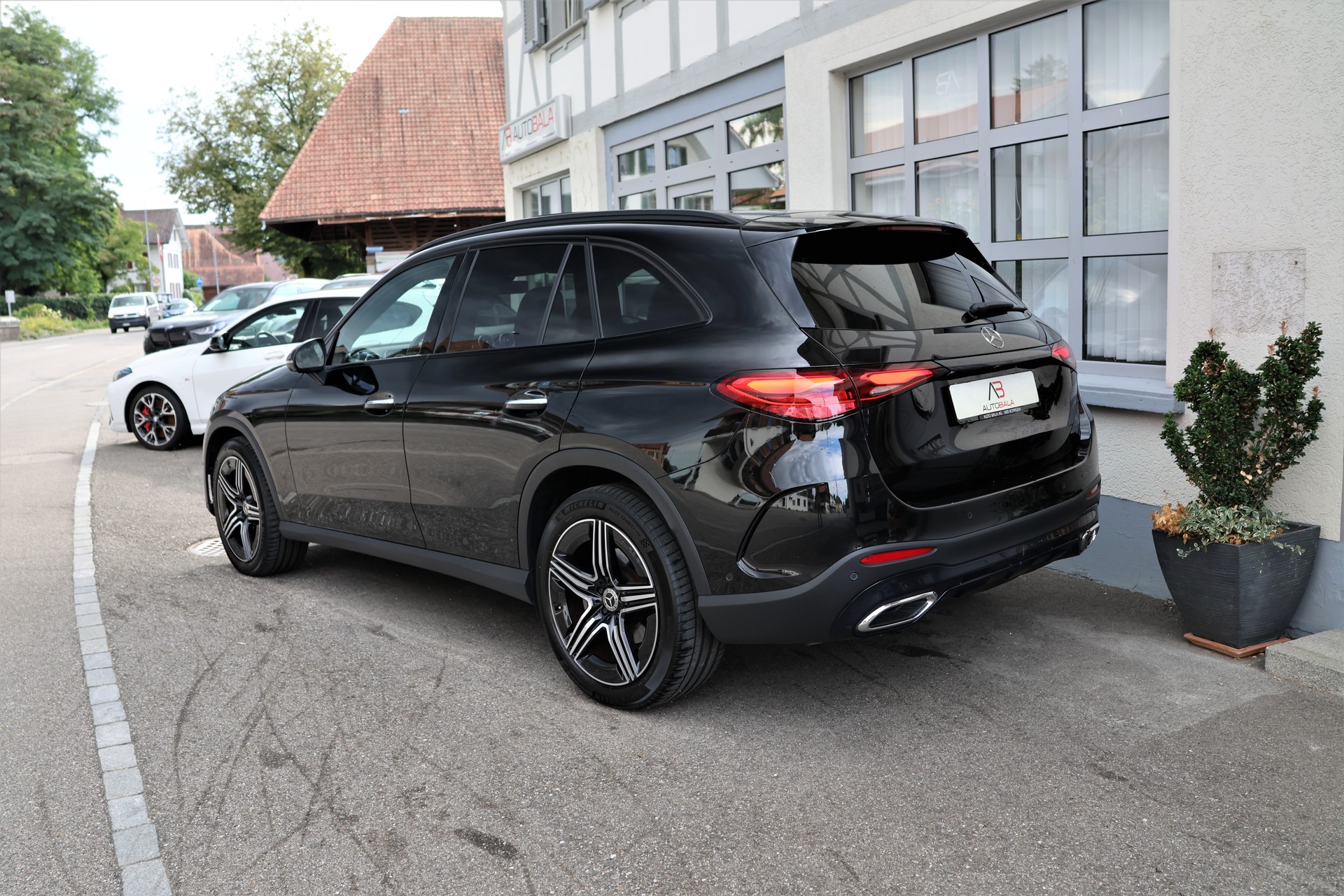 MERCEDES-BENZ GLC 220 d 4Matic 9G-Tronic AMG-Line (CH)-image-5