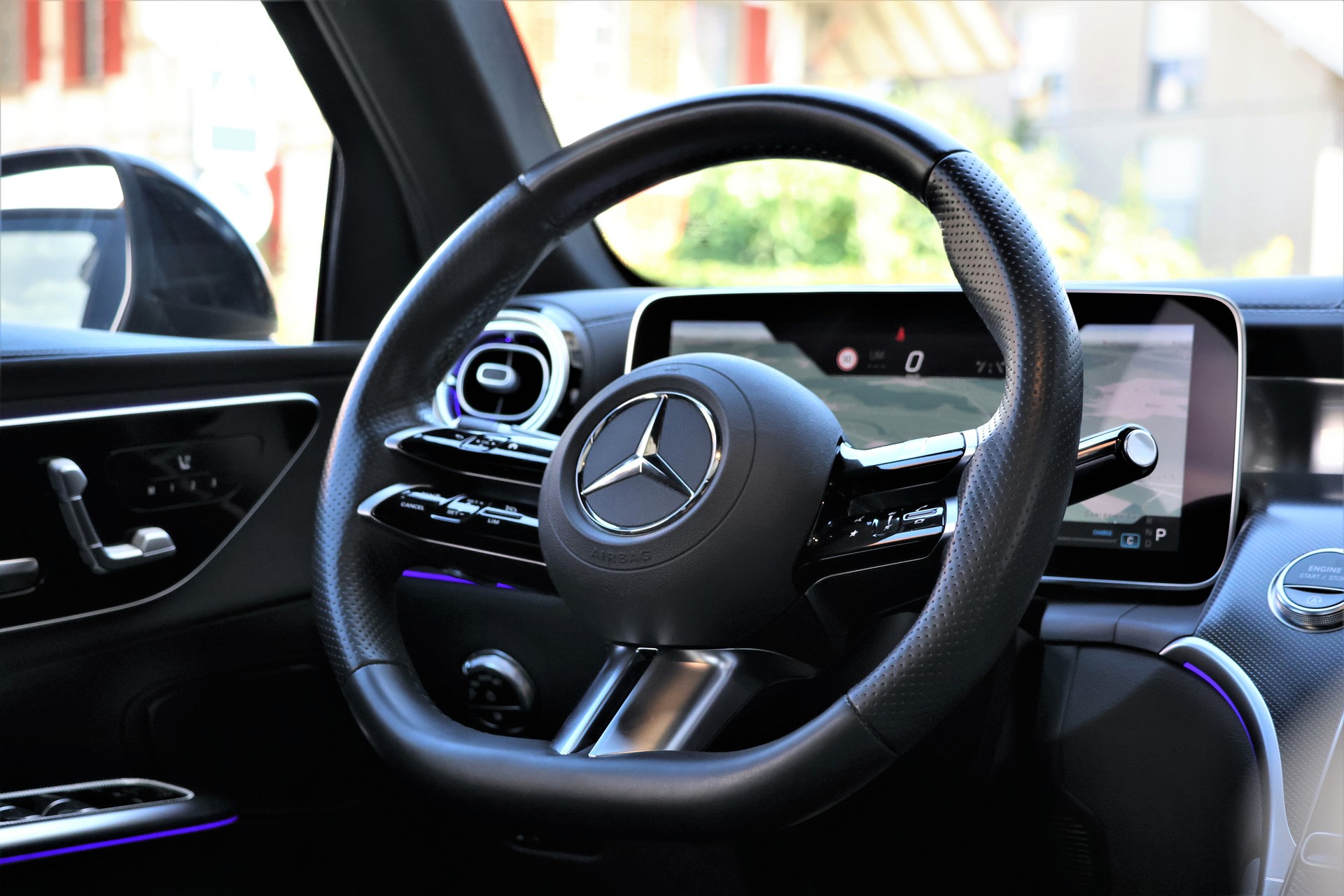 MERCEDES-BENZ GLC 220 d 4Matic 9G-Tronic AMG-Line (CH)-image-14