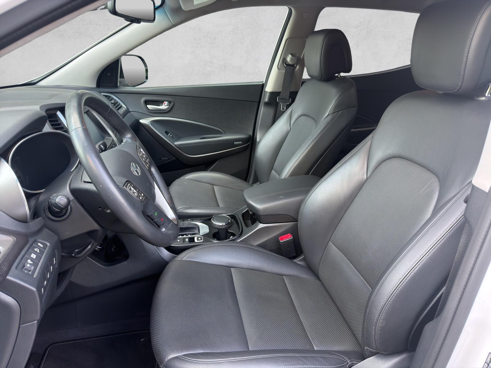 HYUNDAI Santa Fe 2.2 CRDI Amplia 4WD Automatic-image-4