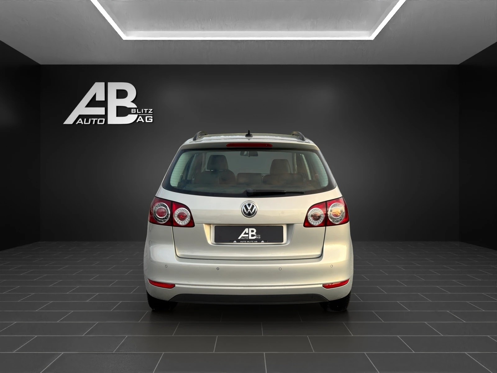 VW Golf Plus 1.2 TSI Trendline DSG-image-3
